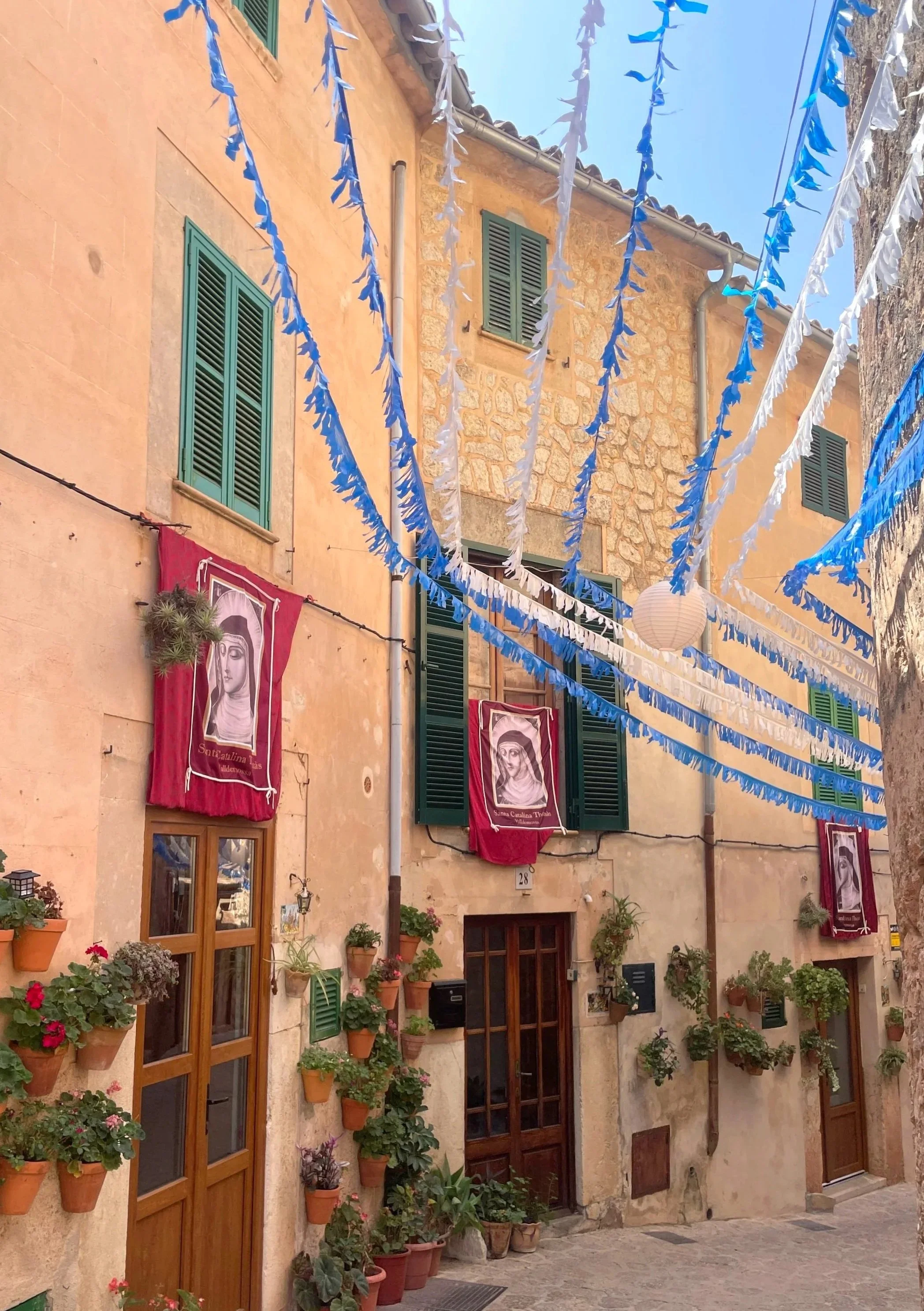 Flower-lined cobbled lanes of Valldemossa