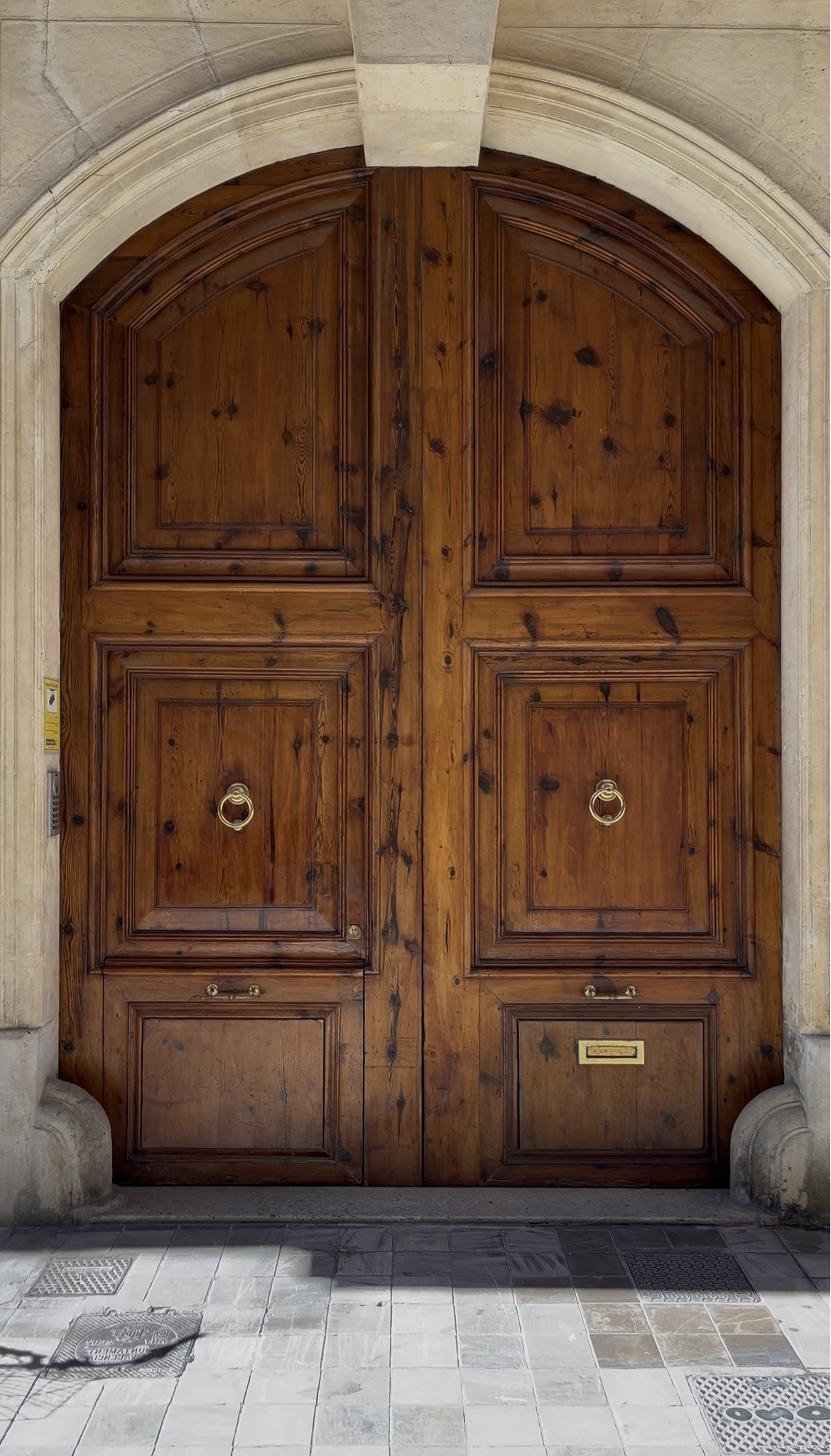 Classic wooden Valencian door