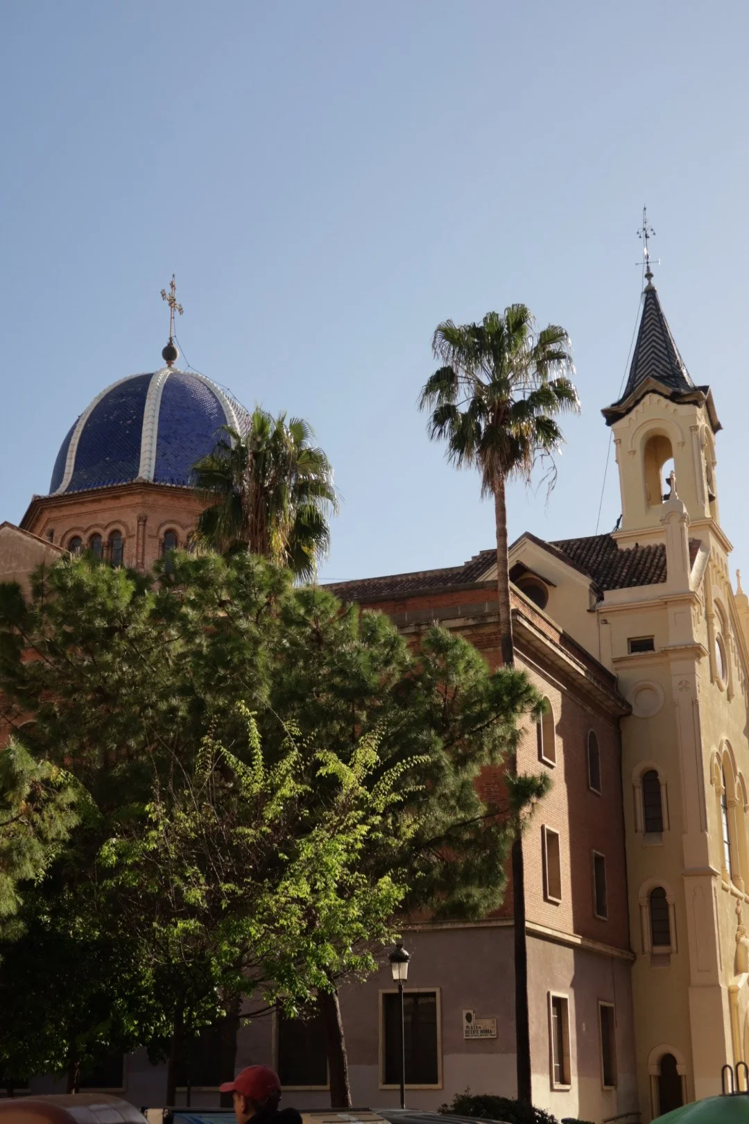 Consigna de equipaje cerca de la estación de metro Àngel Guimerà Valencia