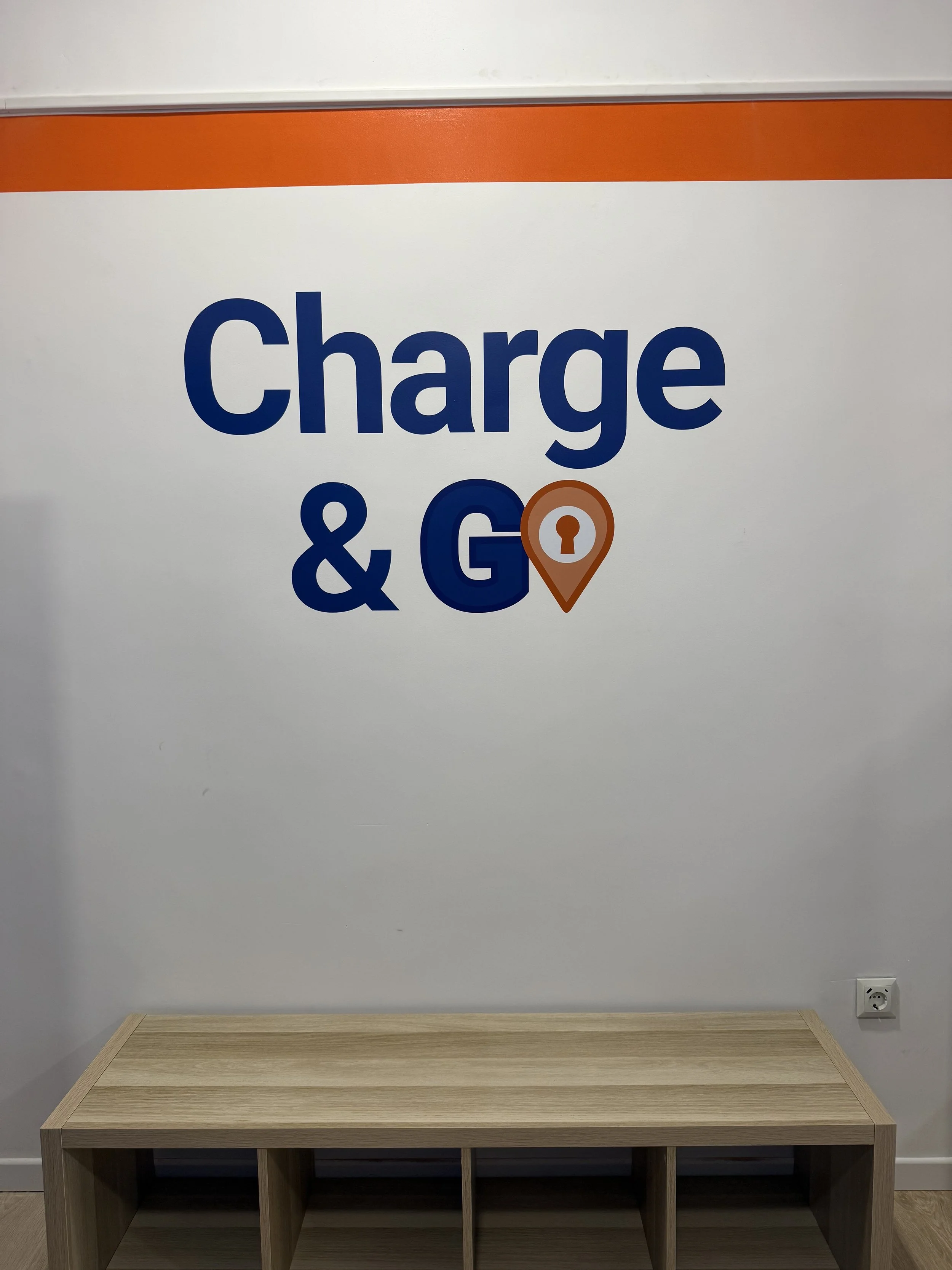 Charging point in luggage store at gocitylockers