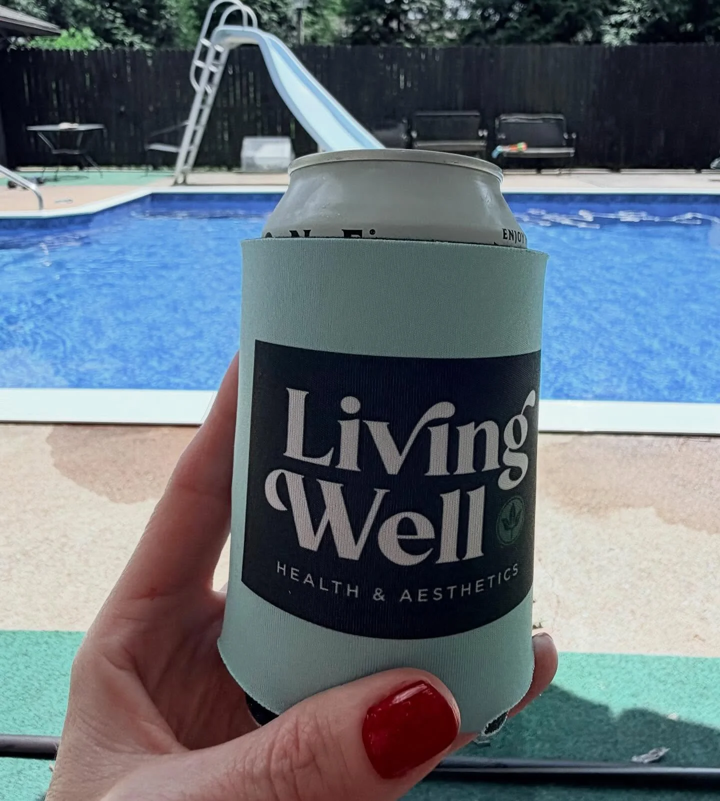 Happy Sunday from Living Well! Sun is out, life is good. How are you Living these days?