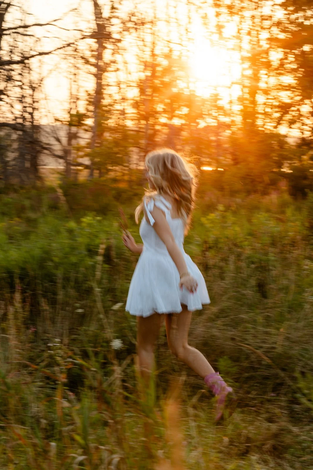 What to Wear for Senior Portraits (Complete Outfit Guide)