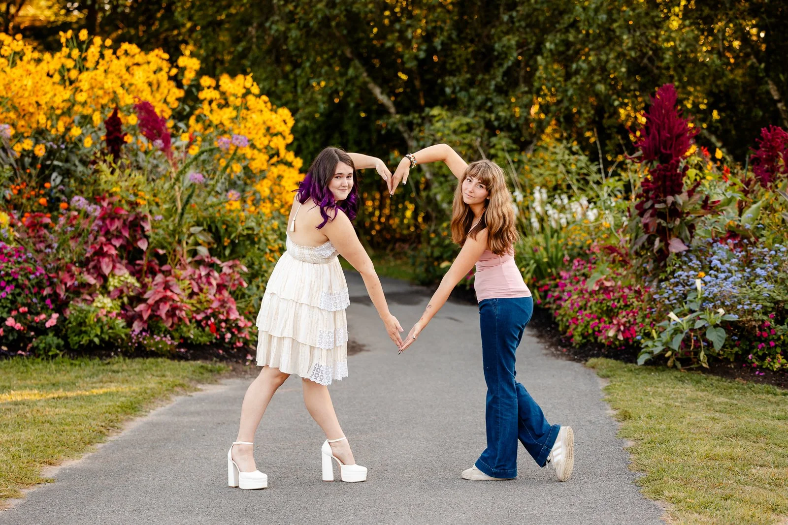 Saratoga-springs-best-friends-photoshoot-1.JPG