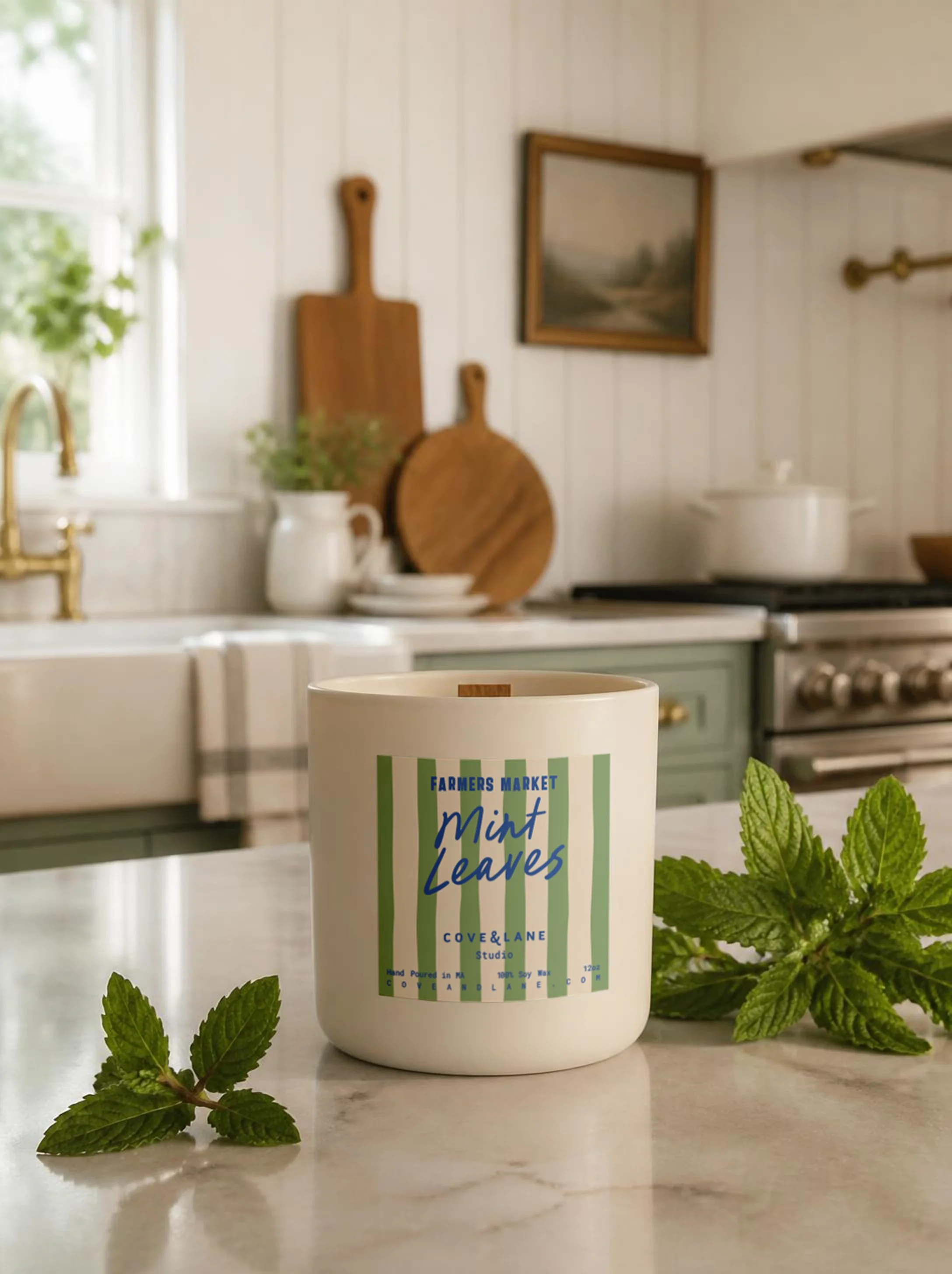 CoveAndLaneStudio_12oz_Candle_MintLeaves_F1_2@2x.jpg