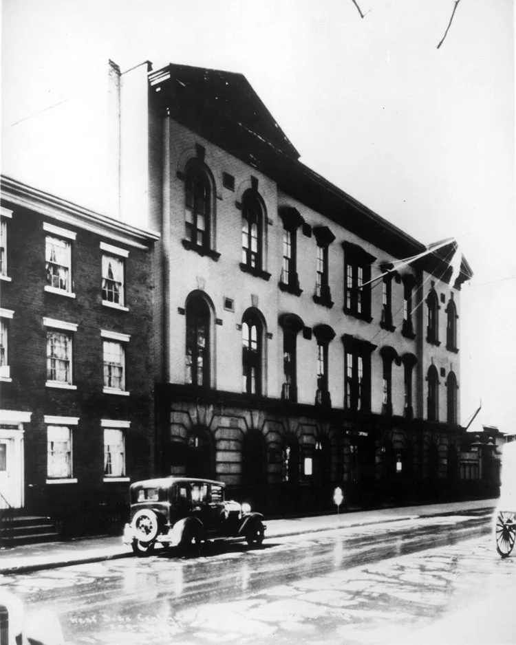 facade 1920.jpg