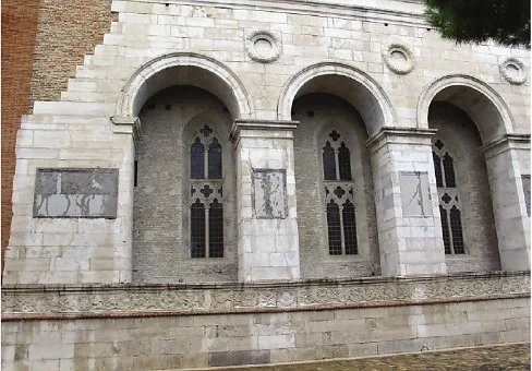 side view of the Tempio Malatestiano