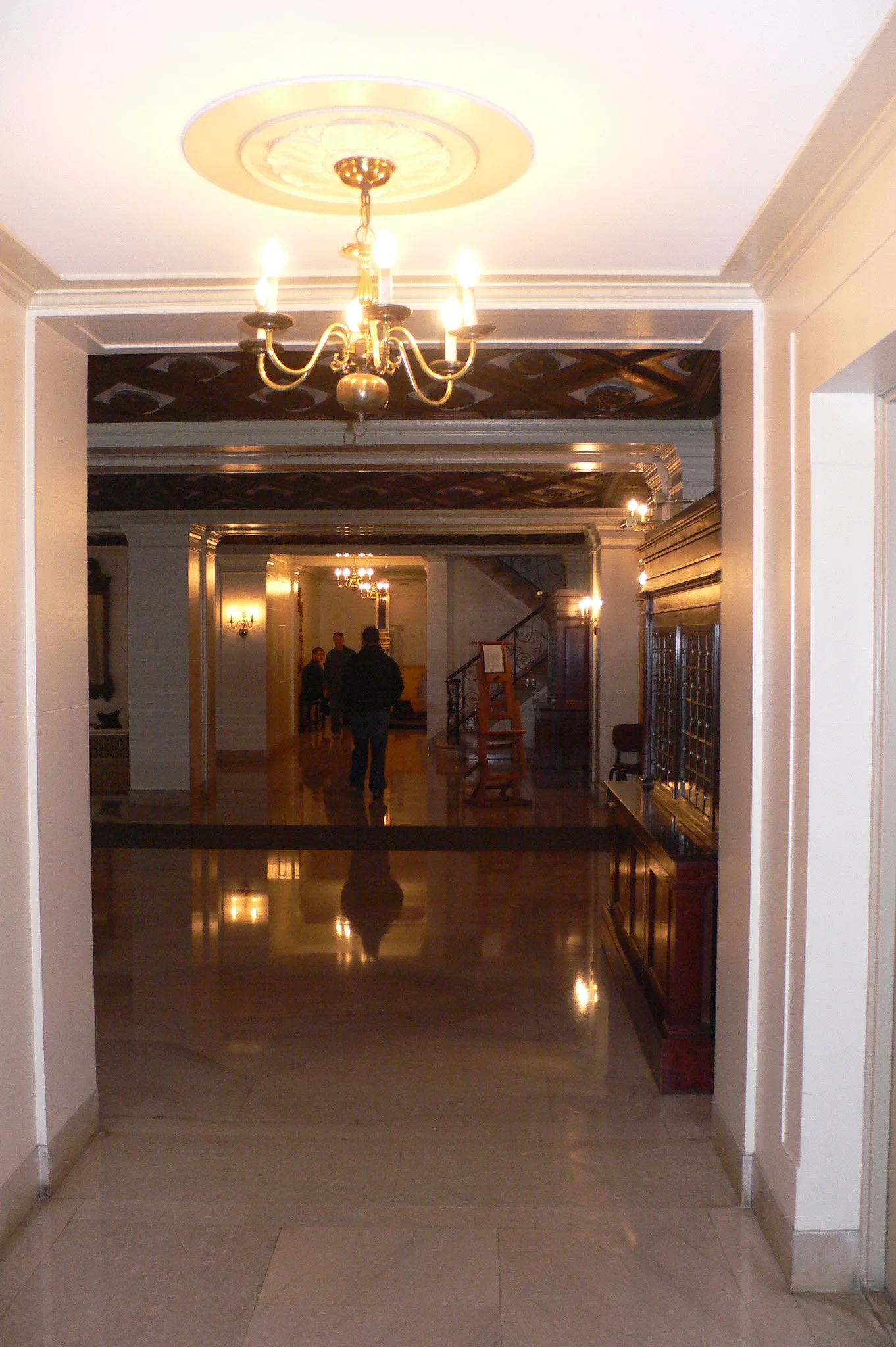 P1070628-2K.jpg