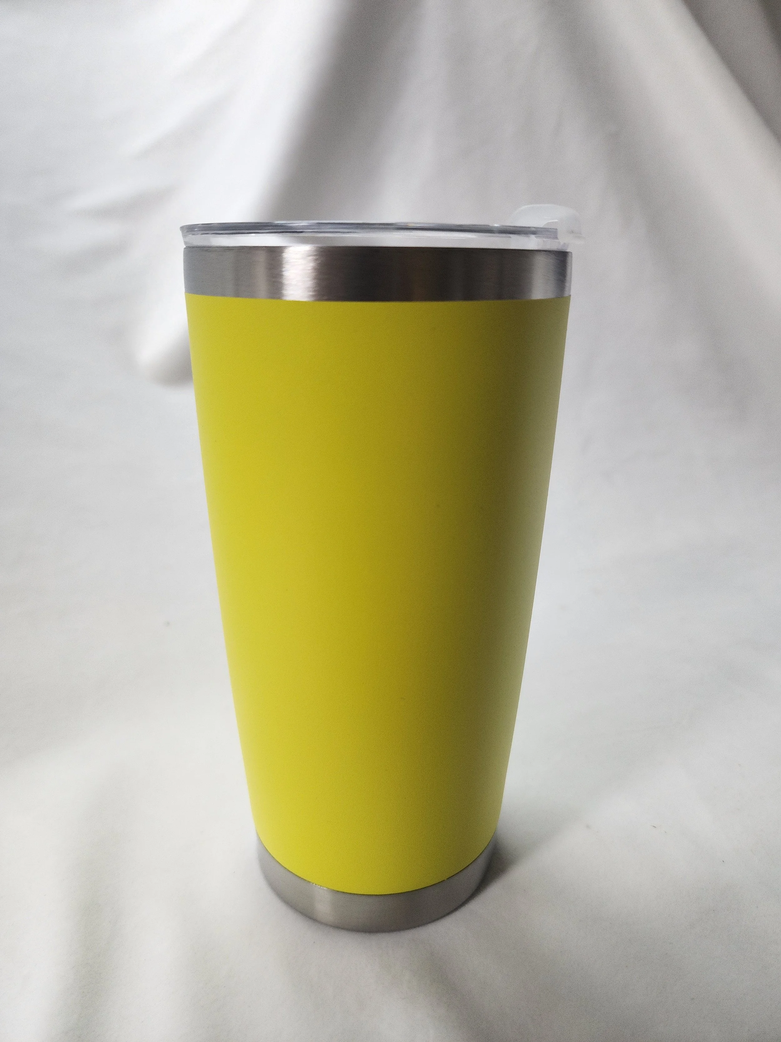 600ml Tumblers with lids Various Colours