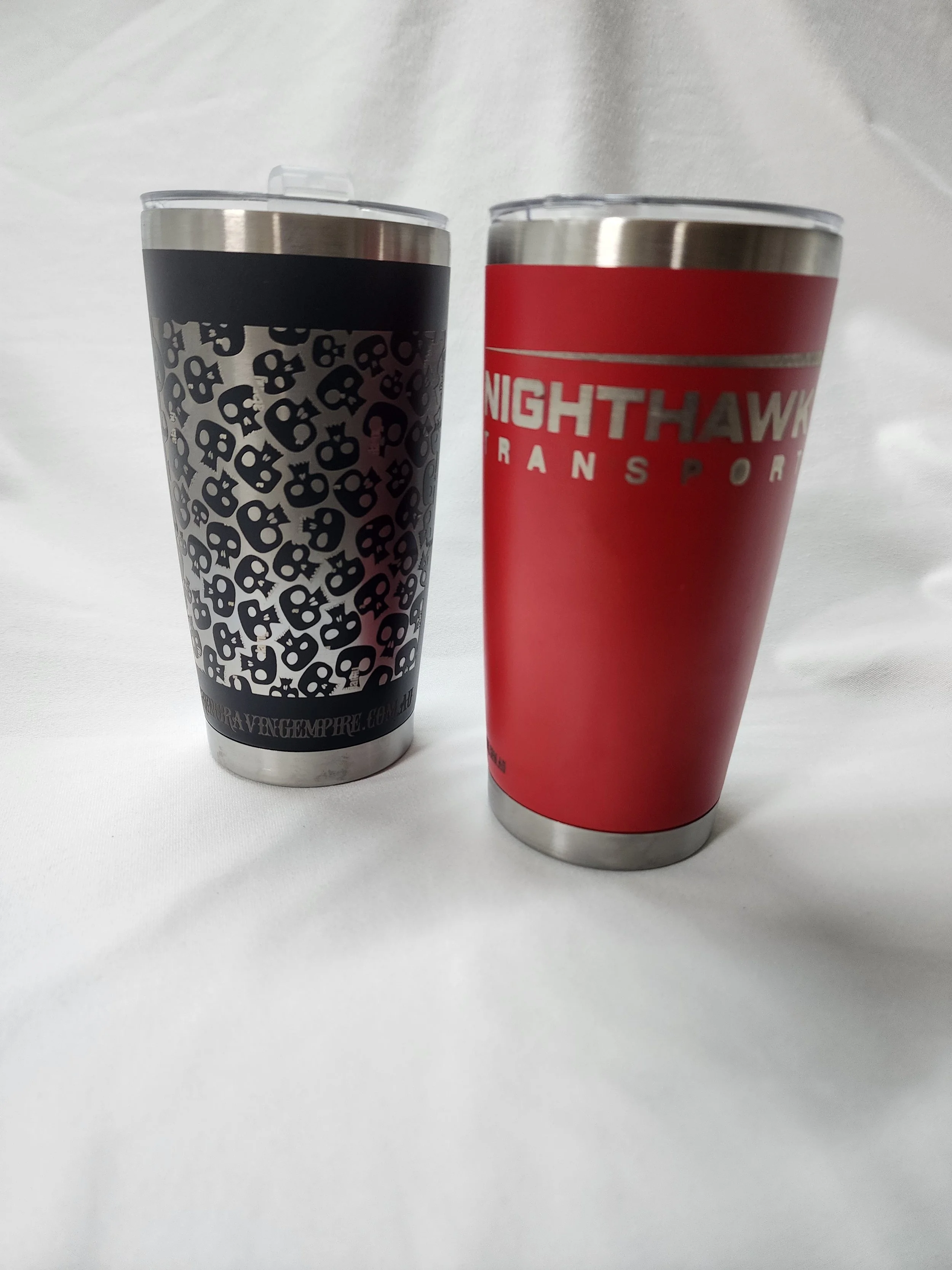 600ml Tumblers with lids Various Colours