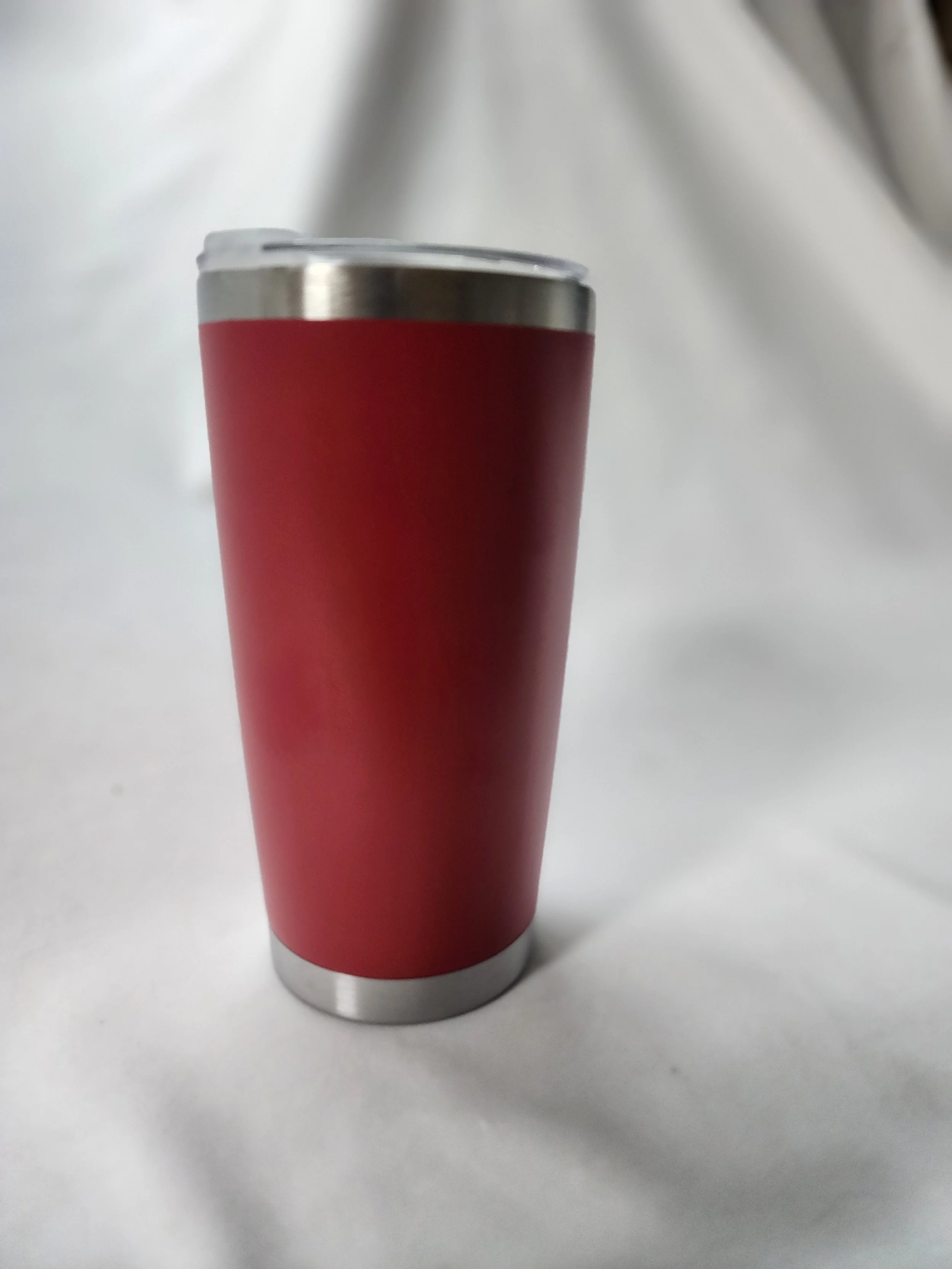 600ml Tumblers with lids Various Colours