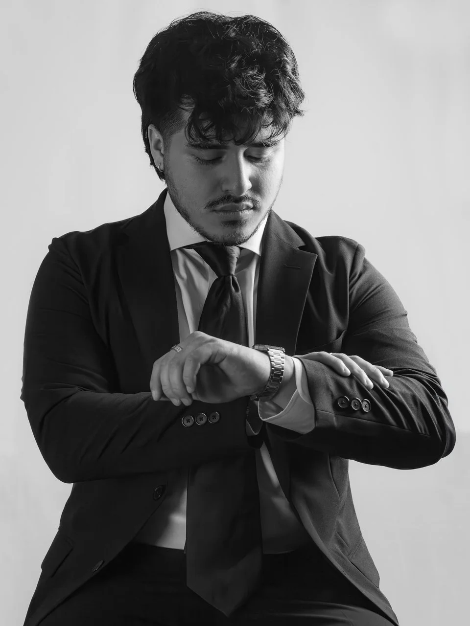 businessman-checking-watch-editorial-portrait-toronto.jpg