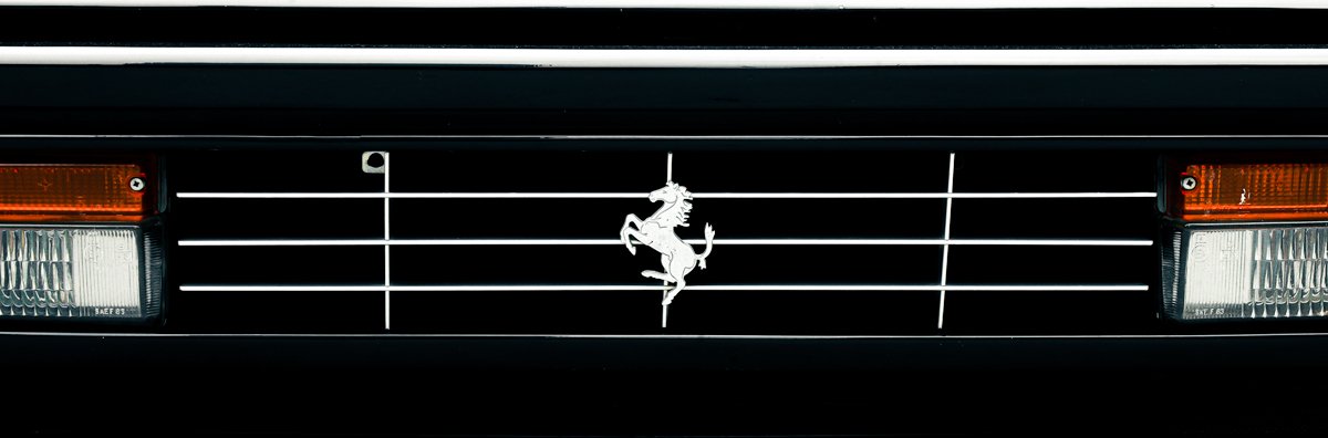 ferrari-emblem-close-up-yorkville-toronto.jpg