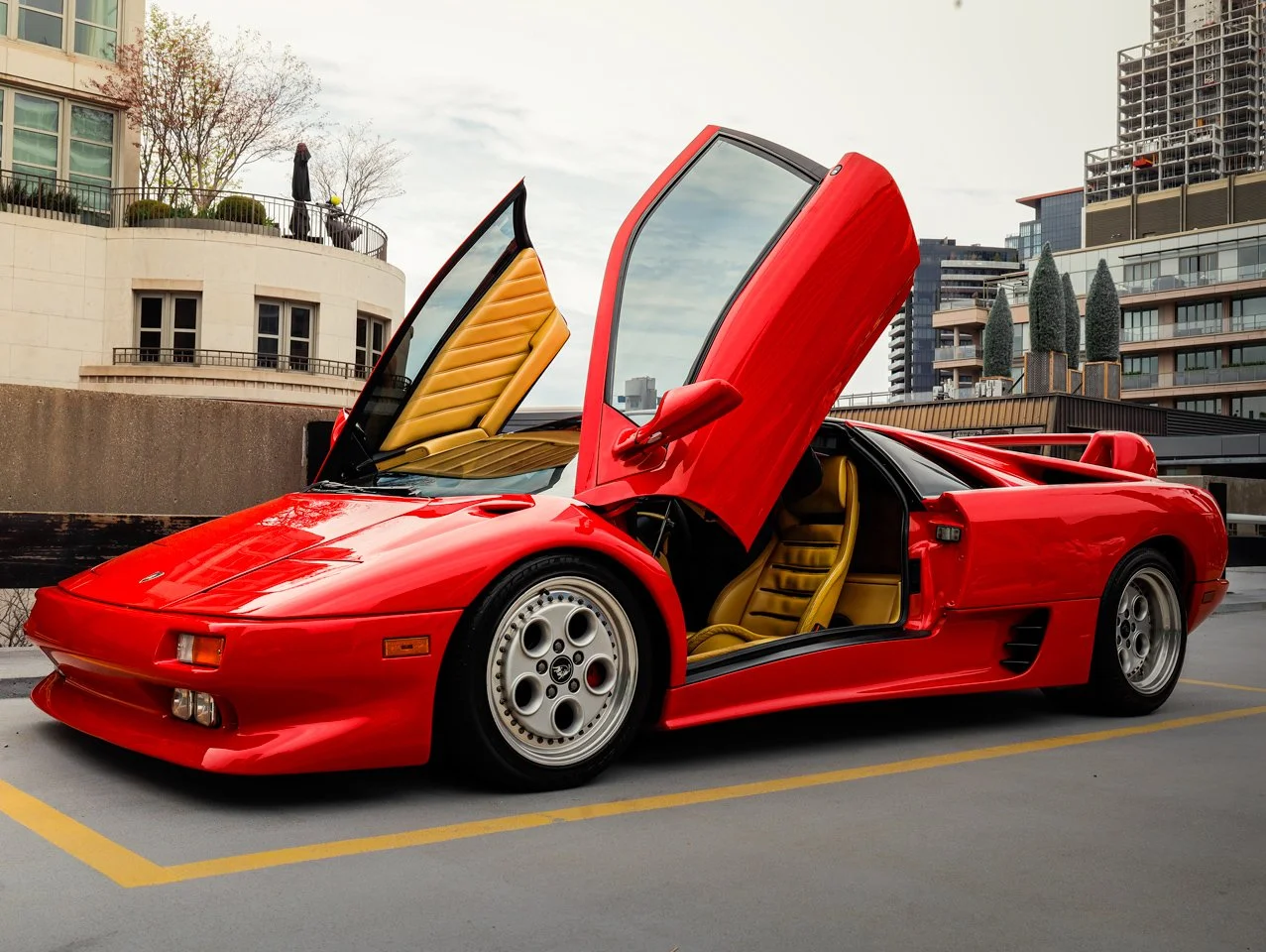 red-lamborghini-diablo-scissor-doors-yorkville-toronto.jpg