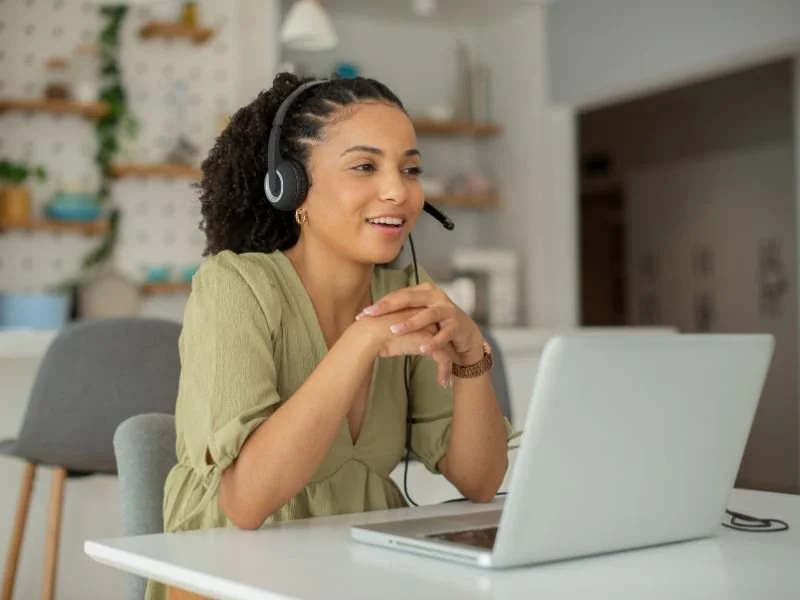 What’s the Difference Between a Hosted Solution and Business VoIP?