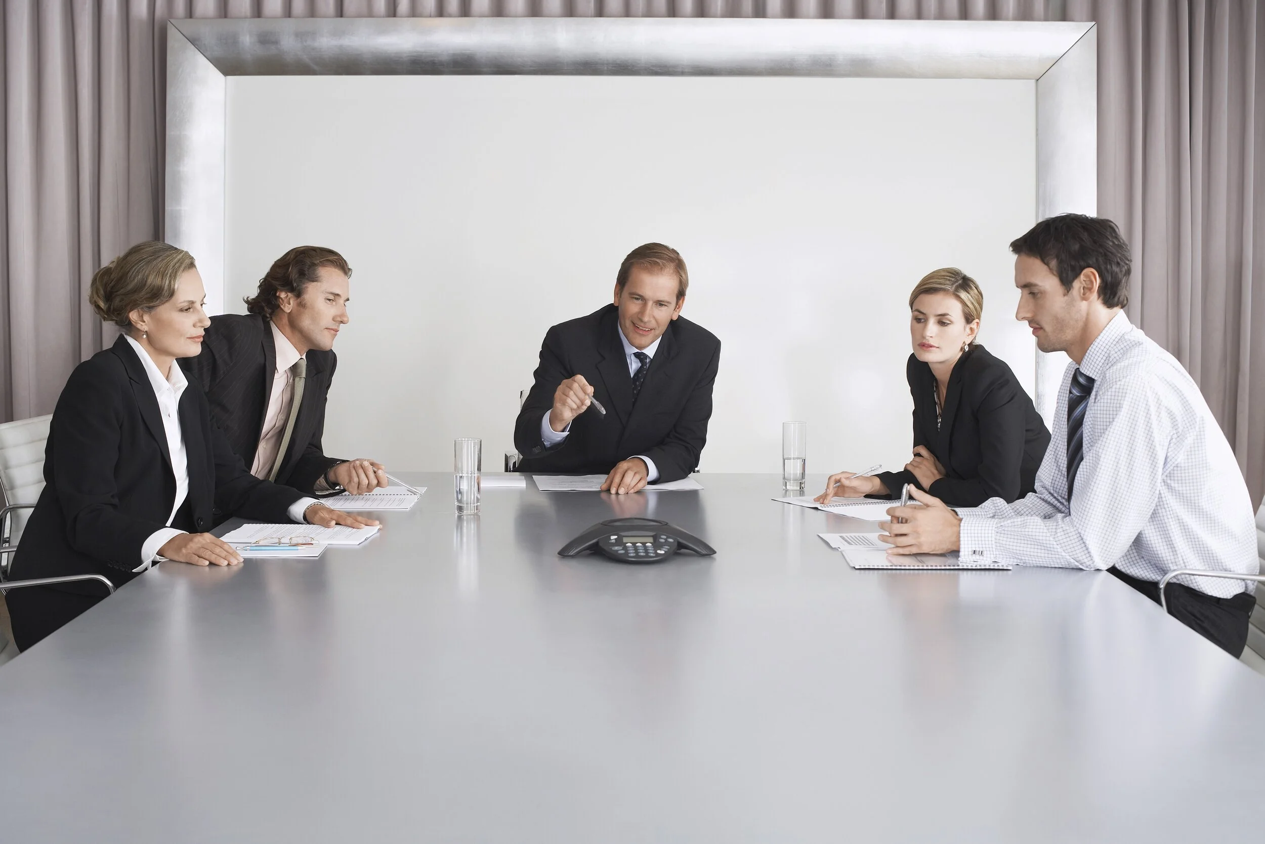 How Business VoIP &amp; Unified Communications Bring Your Workers Together