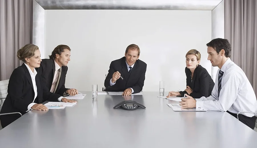 How Business VoIP &amp; Unified Communications Bring Your Workers Together
