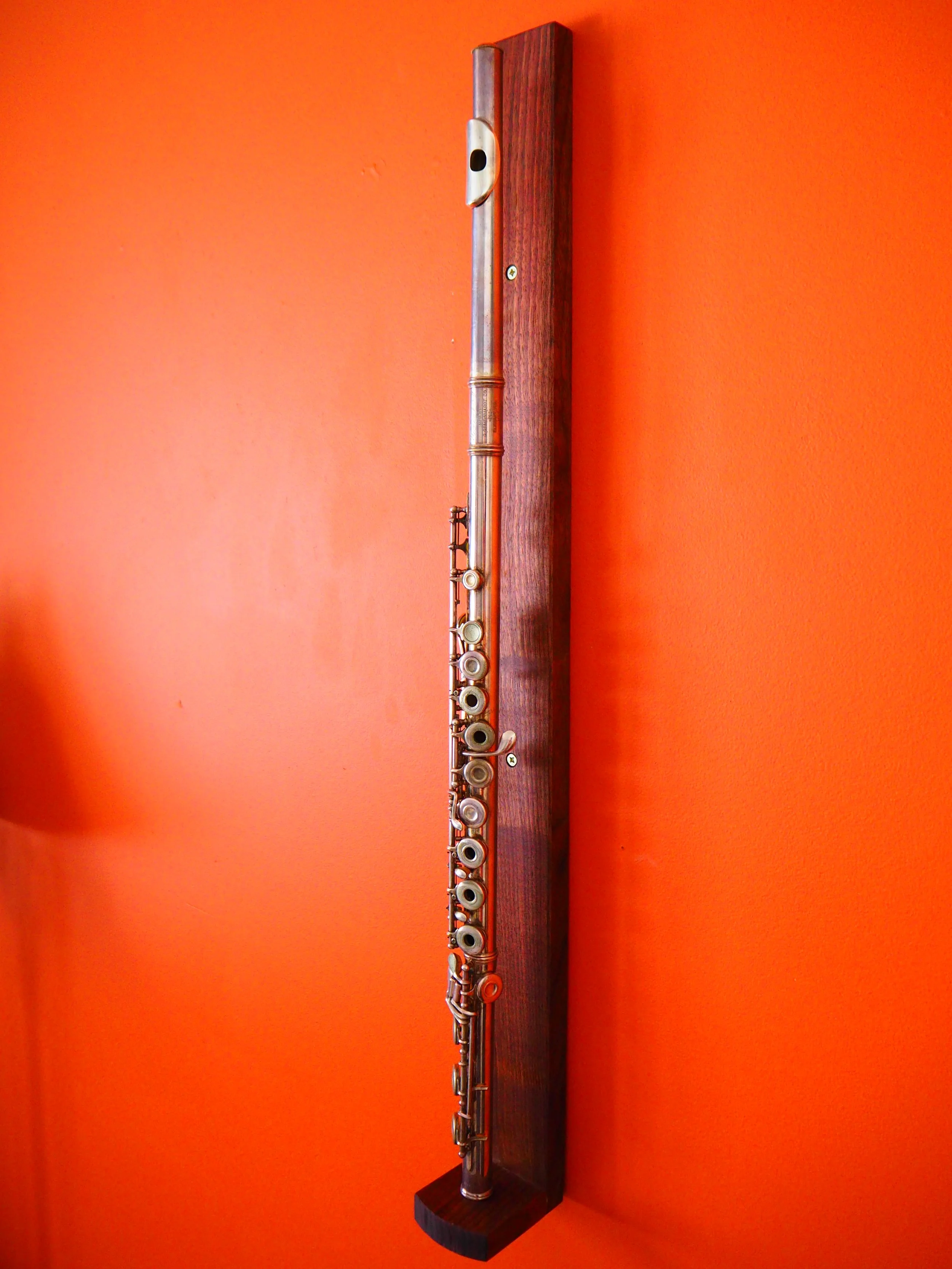 Concert Flute Wall Mount