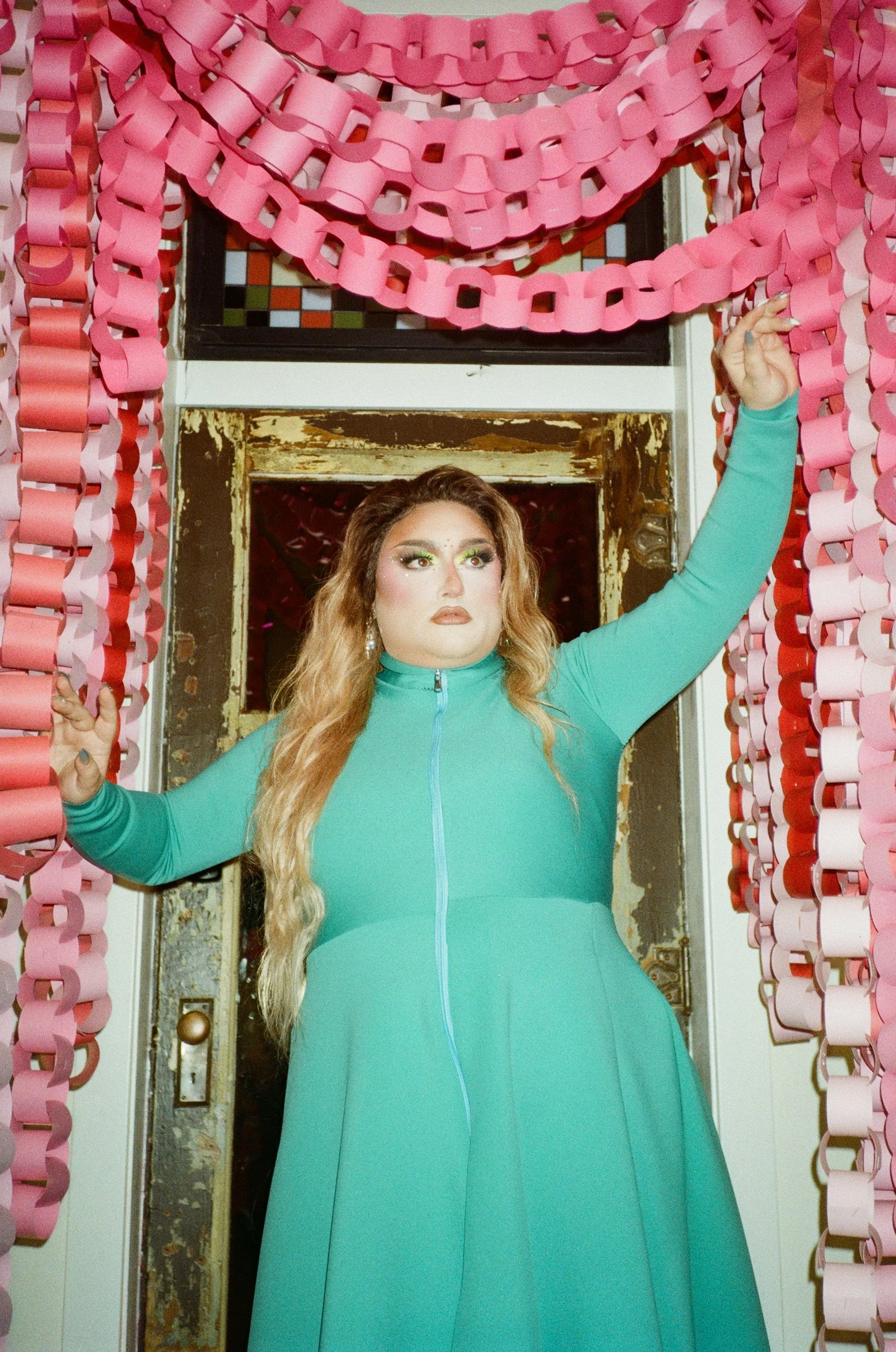 20-TunnelofLovebyJasmineTafoyaPhoto.jpg