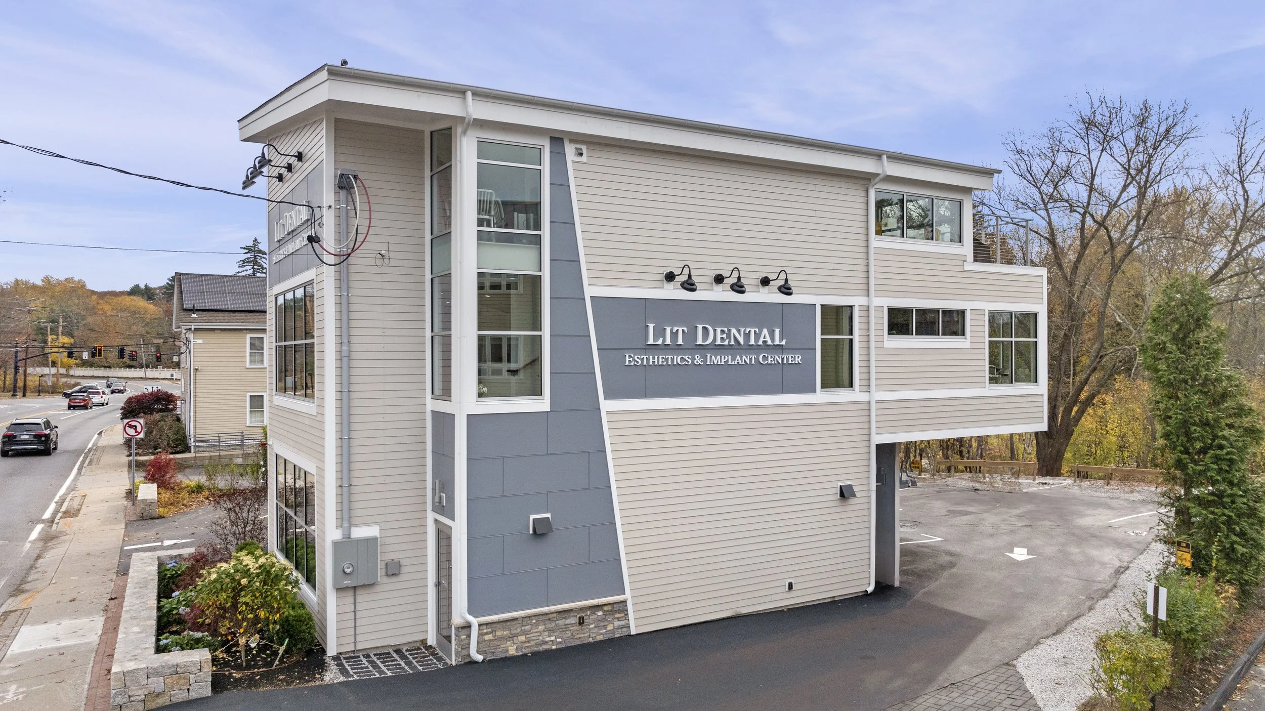 Street West view 233 BPR.jpg