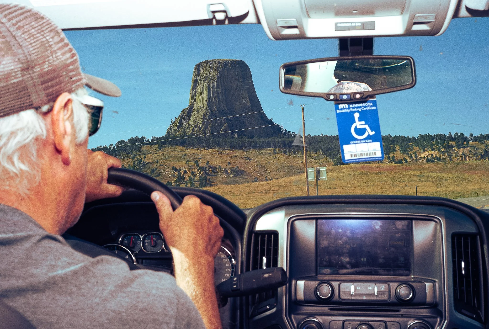 Cole-Larson-Dakotaknight-Betweentwofences-denteditions-dent-contemporary-photography (20).jpg