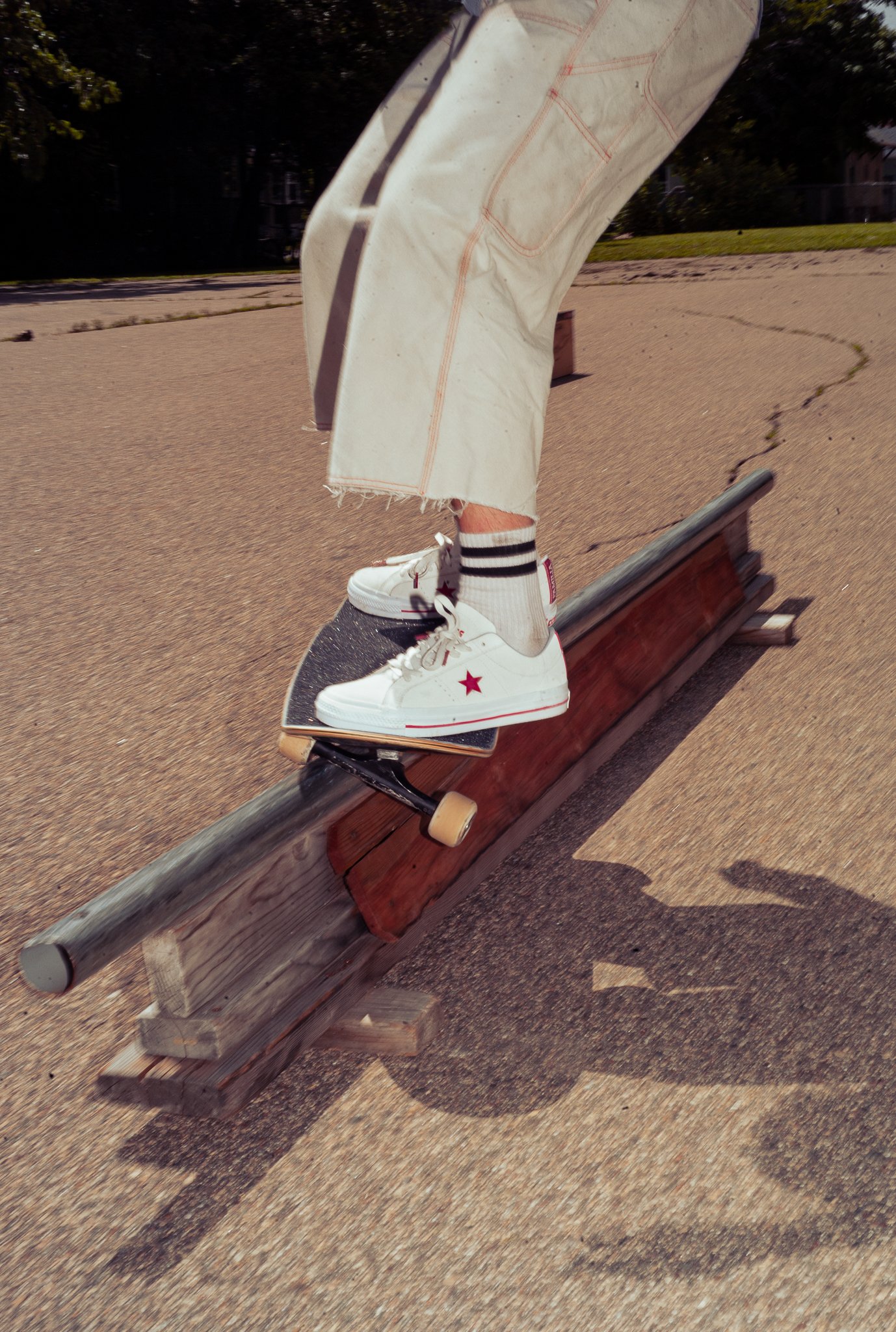 Cole-Larson-Converse-familiaskateshop-skate (2).jpg