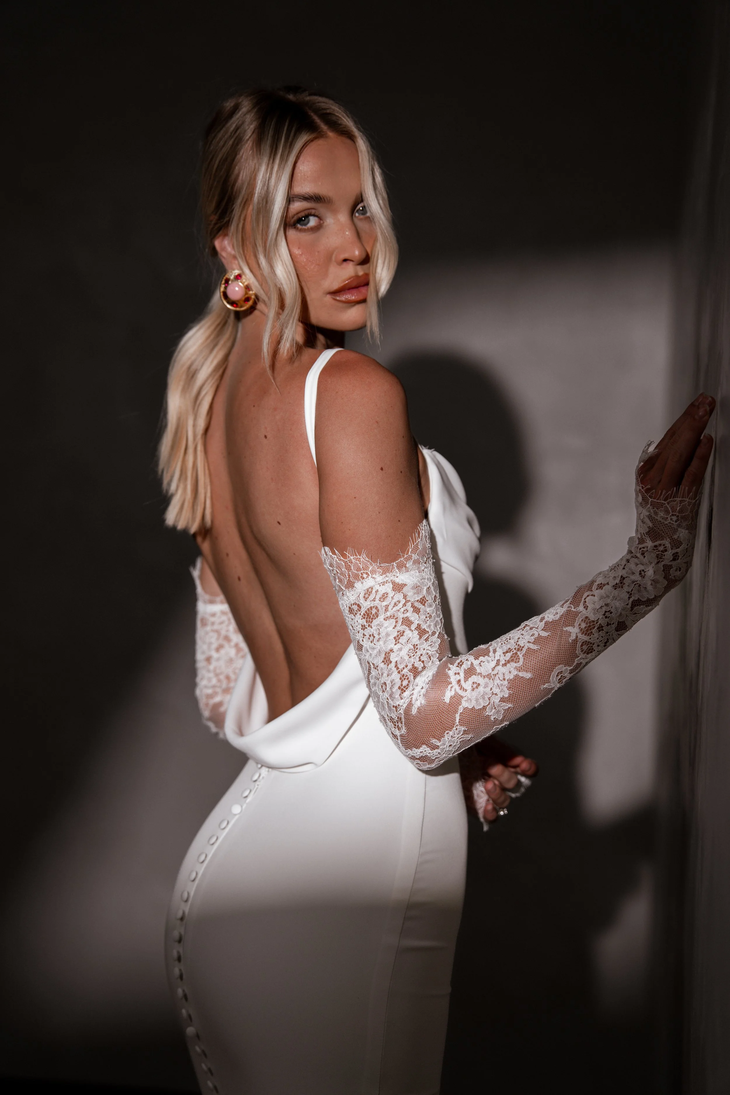 ARCHIE V2
shown with lace sleeves