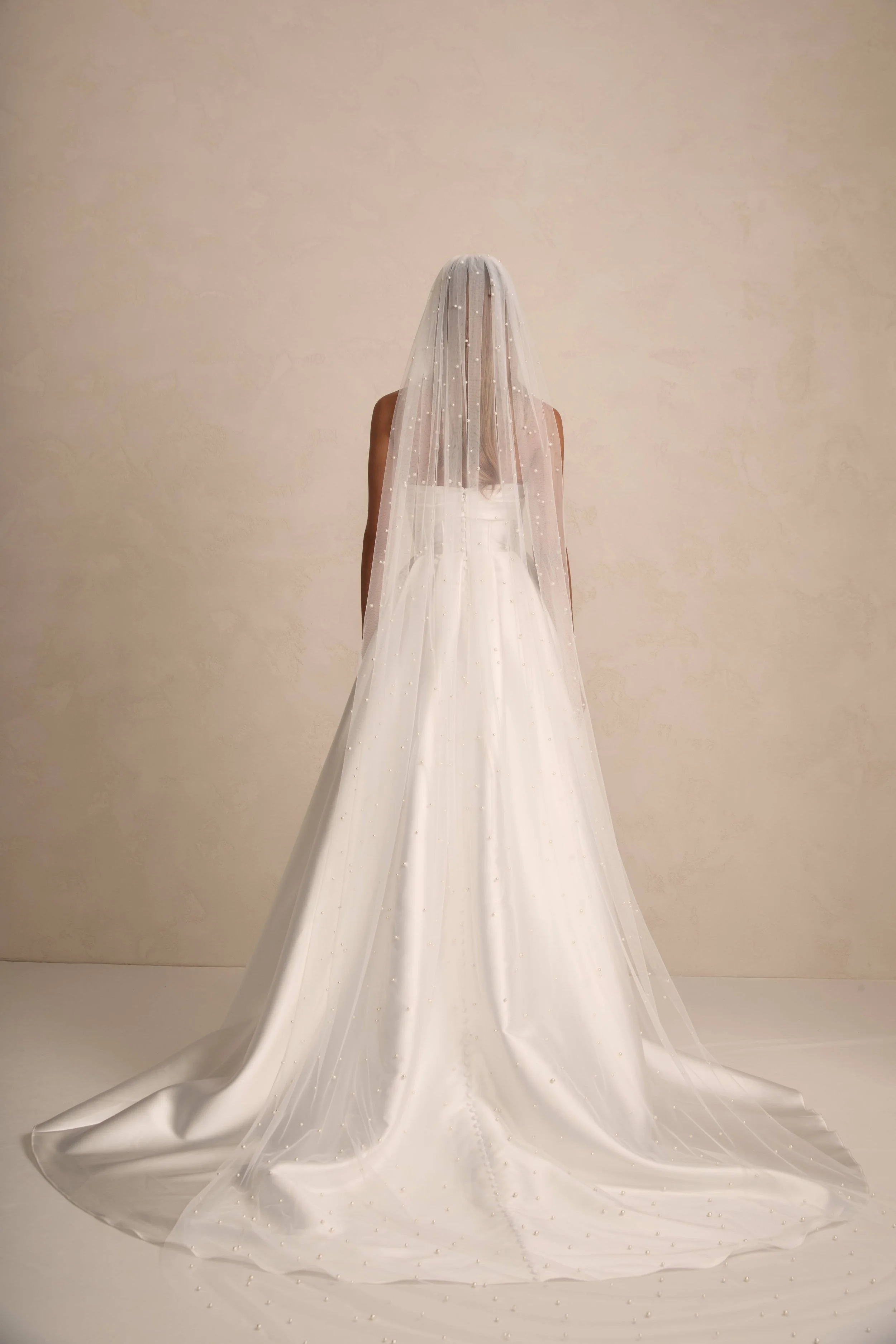 PEARL VEIL