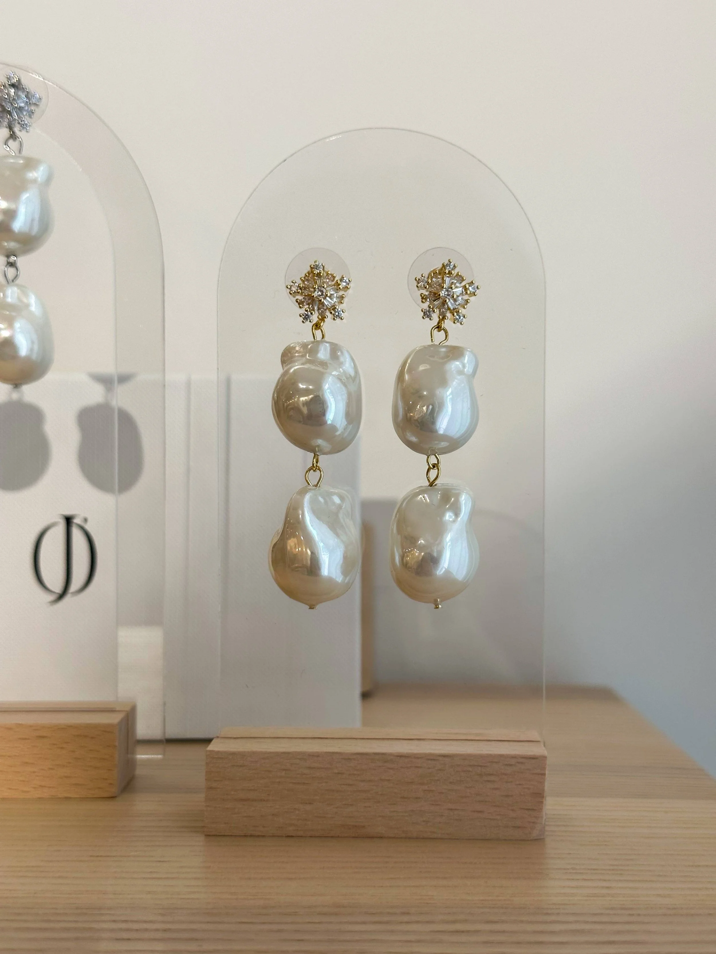 177cac_57365d0e28d94861bc38a2e772c9b74a~mv2 (1).jpg