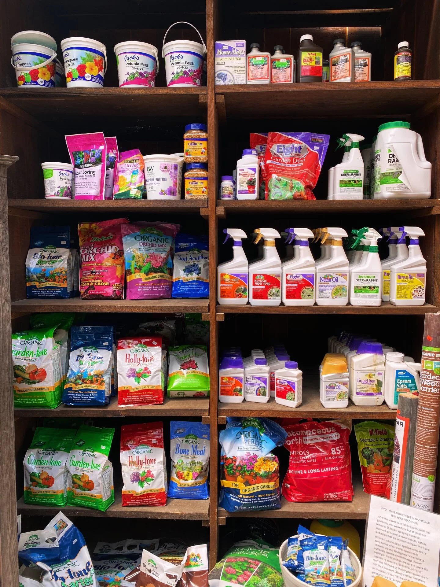 Your plants deserve the good stuff and our shelves are loaded with @espomaorganic favorites and all the specialty mixes that keep every leaf, bloom, and root happy!🌱😀

🌿Espoma Essentials:
🌵Organic Cactus Mix - Perfect for succulents, cacti, and a