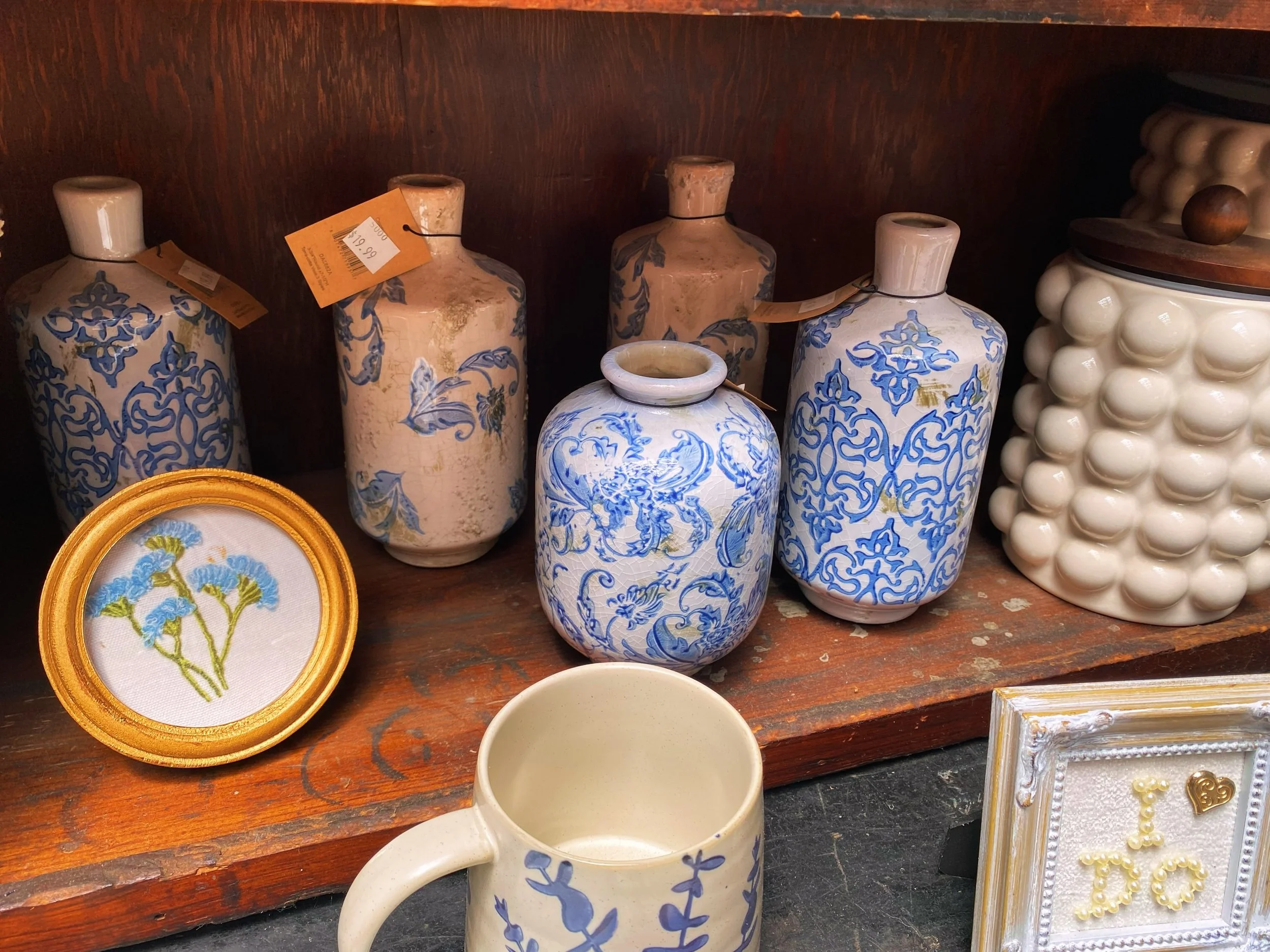 You&rsquo;ll find all your essentials in our market area; plants, decor, locally crafted pieces and so much more!🌸🫧🍊

⏰Hours:
Monday - Friday: 9am - 5pm
Saturday: 9am - 4pm
Sunday: 11am - 4pm