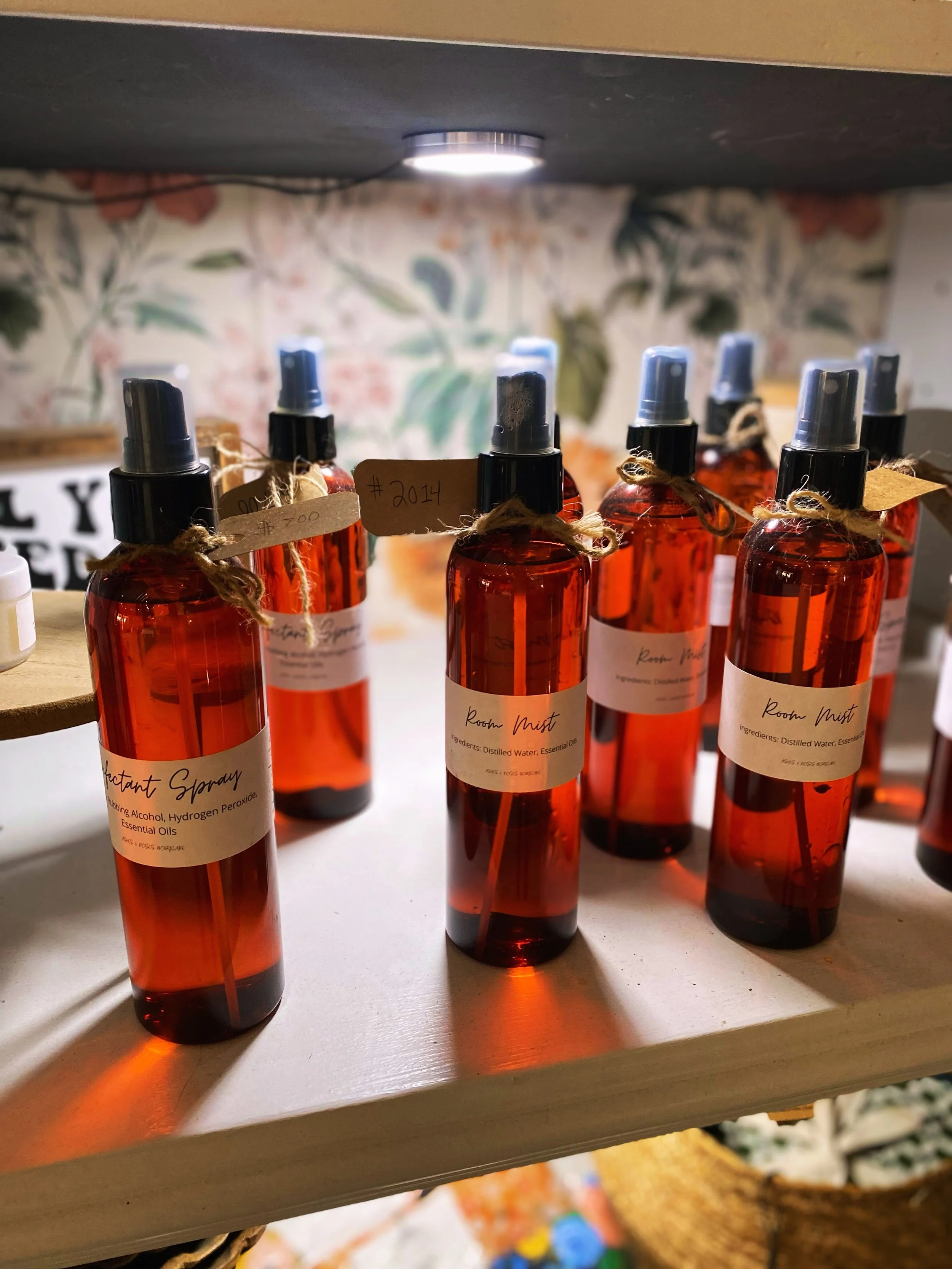 We 🫶🏼 @ashes_and_roses_bodycare_ !🌹🫧

Every lotion, scrub, and balm is made in small batches with thoughtful ingredients and a whole lot of heart.

She even offers handmade disinfectant sprays, room mists, bath salts and so much more!🛁 Stop by t