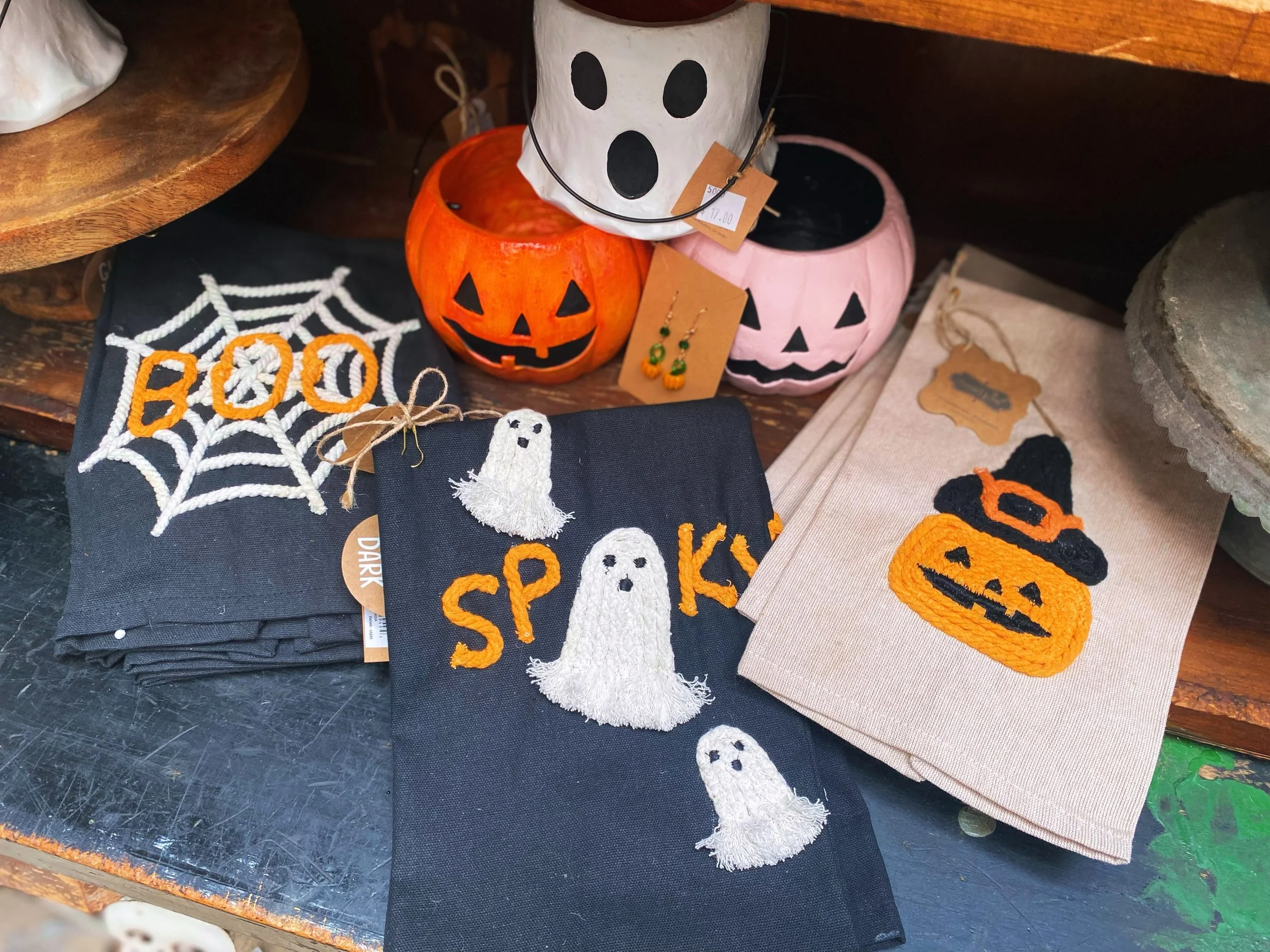 Cozy-creepy, spooky-fun ~ come stroll through the greenhouse this weekend for all your magically haunted decor needs!👻🦇🎃

⏰Hours:
Monday - Friday: 9am - 5pm
Saturday: 9am - 4pm
Sunday: 11am - 4pm