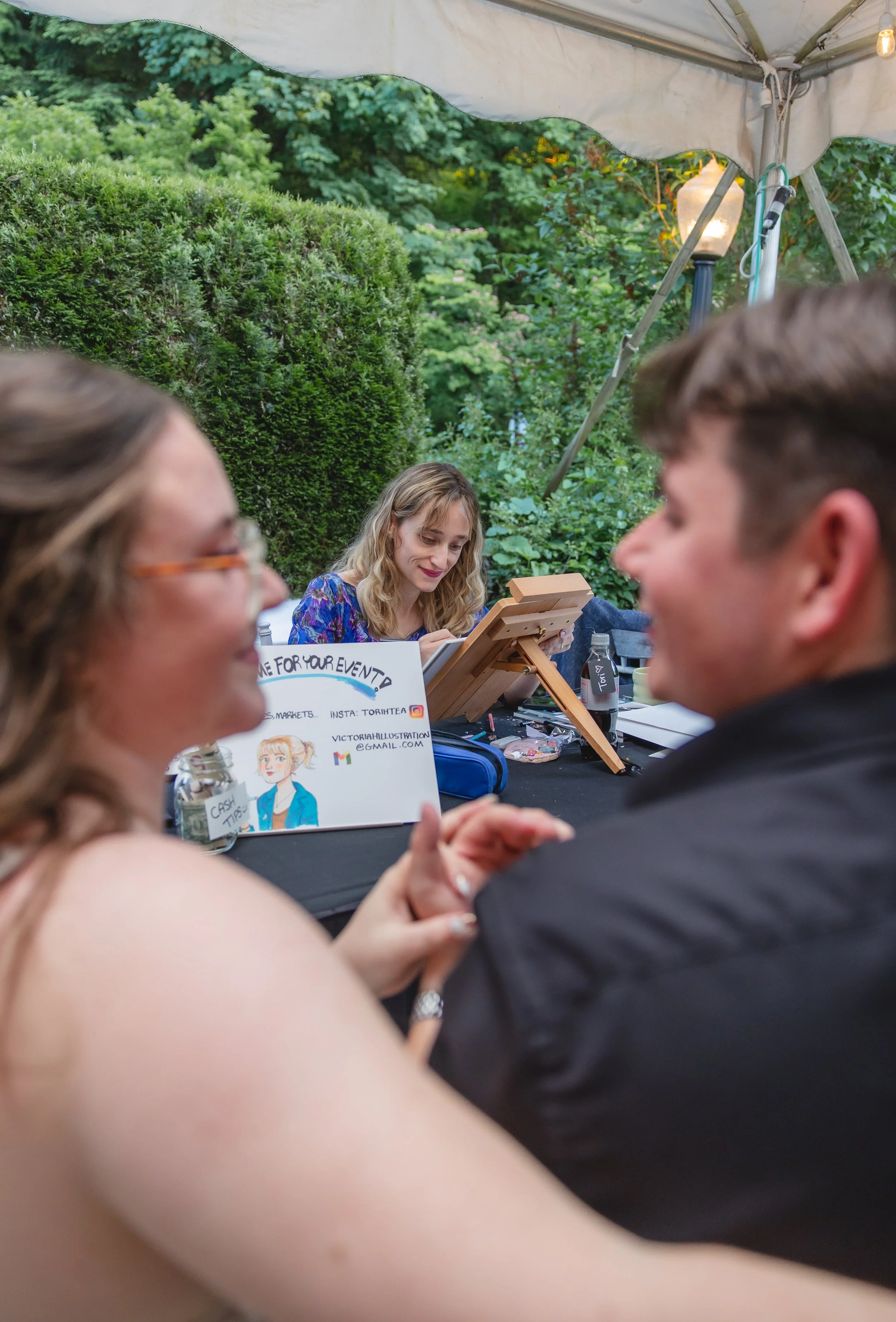 Wedding couple, live portrait artist, live illustration. 5-10 minute drawing. Fast drawing.