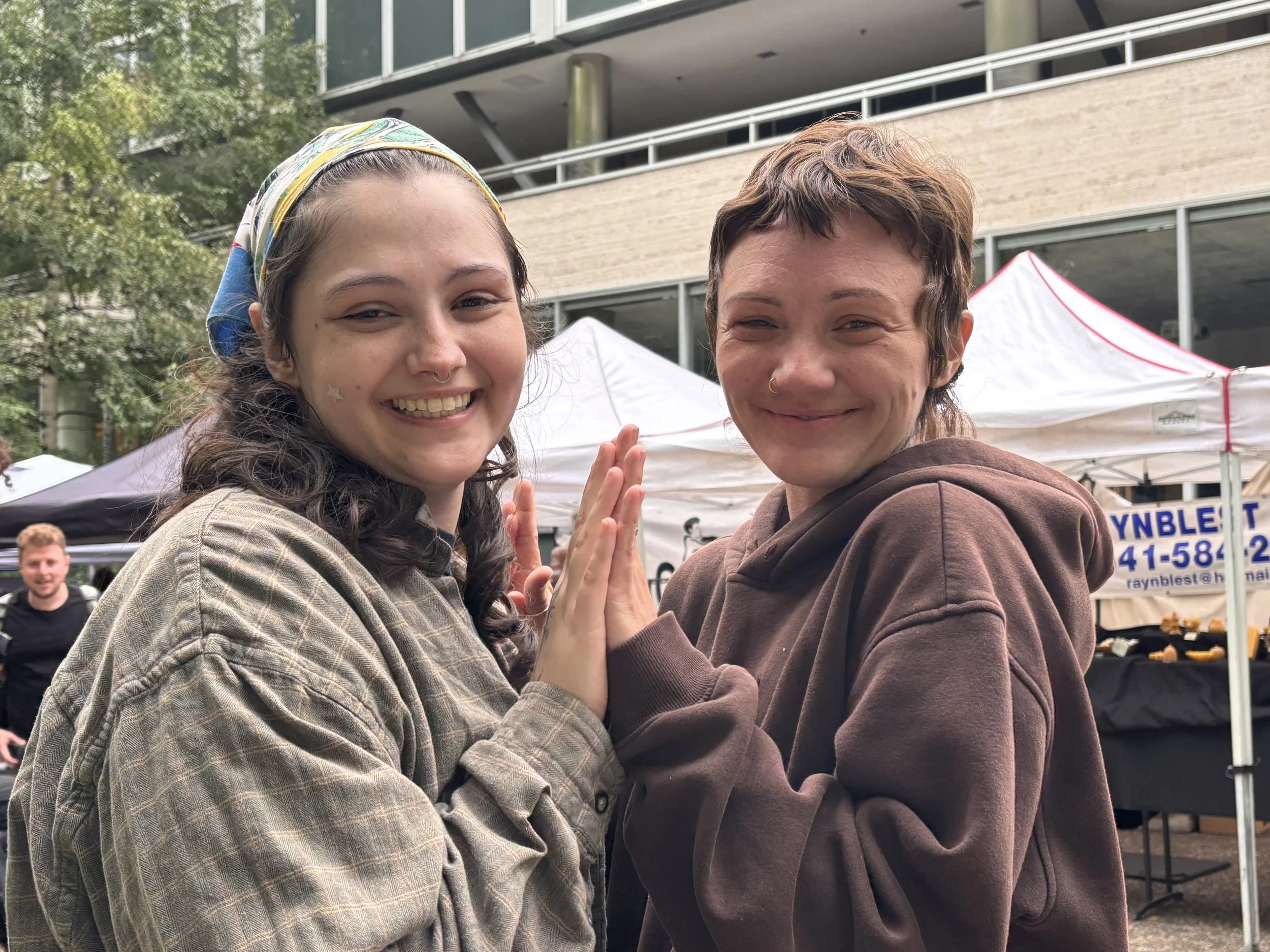 Live portrait artist, event art, wedding art, drawings.