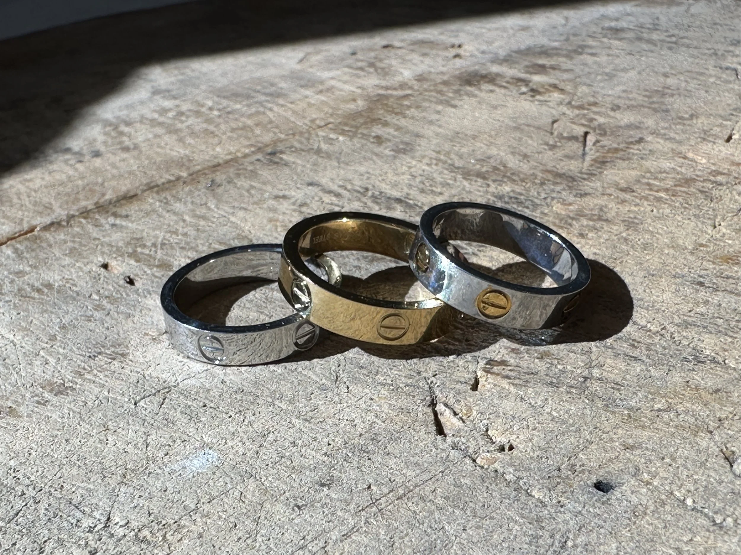 Signature Screw Band