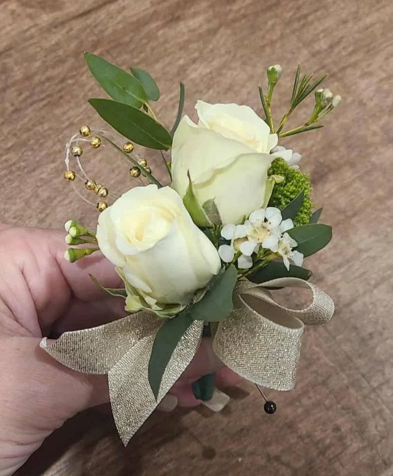 Boutonniere          $18+