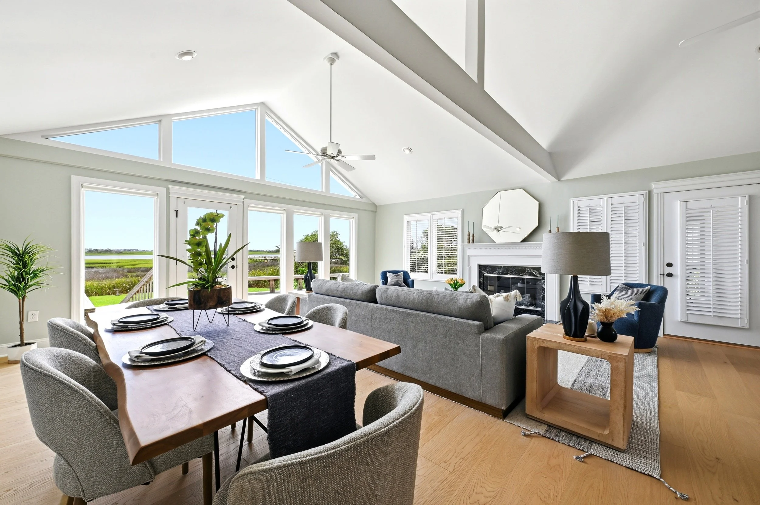 The Furniture Footprint Effect: How Furniture Affects Room Size