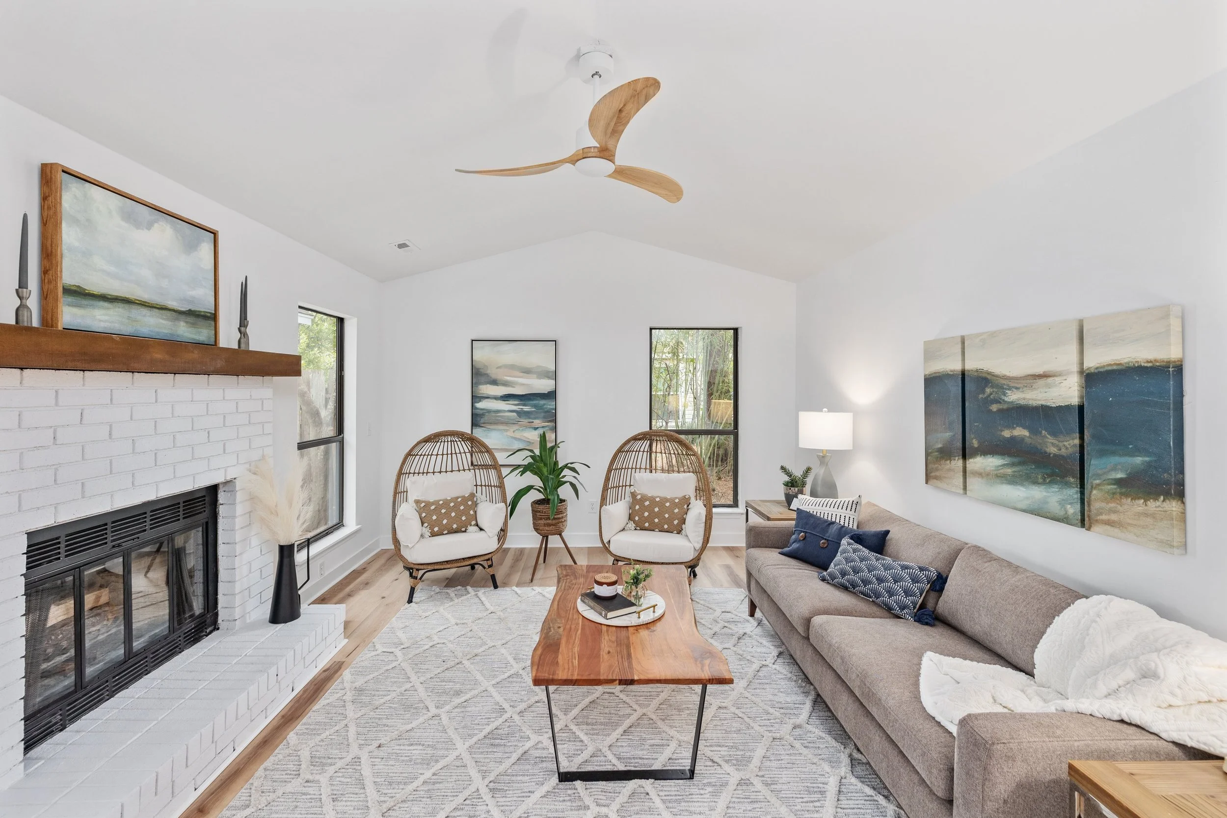 Vacant home staging for coastal nc living room