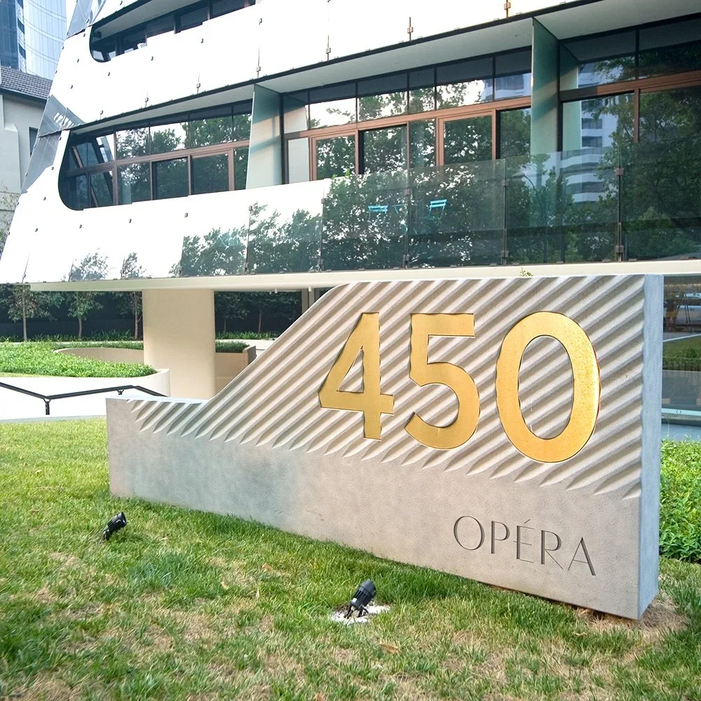 450-st-kilda-opera-melbourne-address-sign.webp