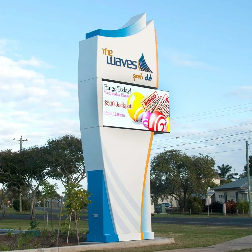 the-waves-sports-club-bundaberg-pylon-sign.webp