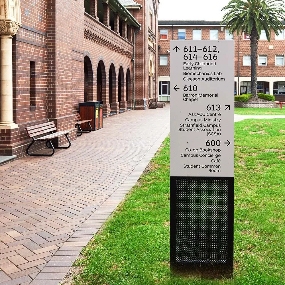 acu-strathfield-freestanding-blade-directional-signage.webp
