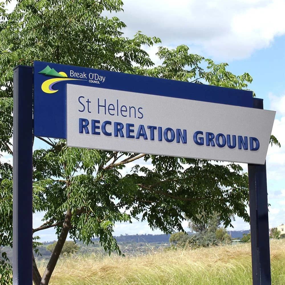 break-o-day-council-park-signage.webp