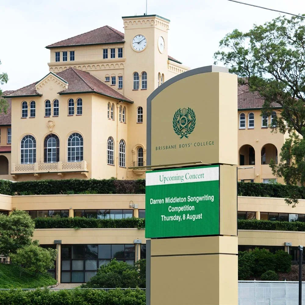 brisbane-boys-college-led-monument-pylon-sign.webp