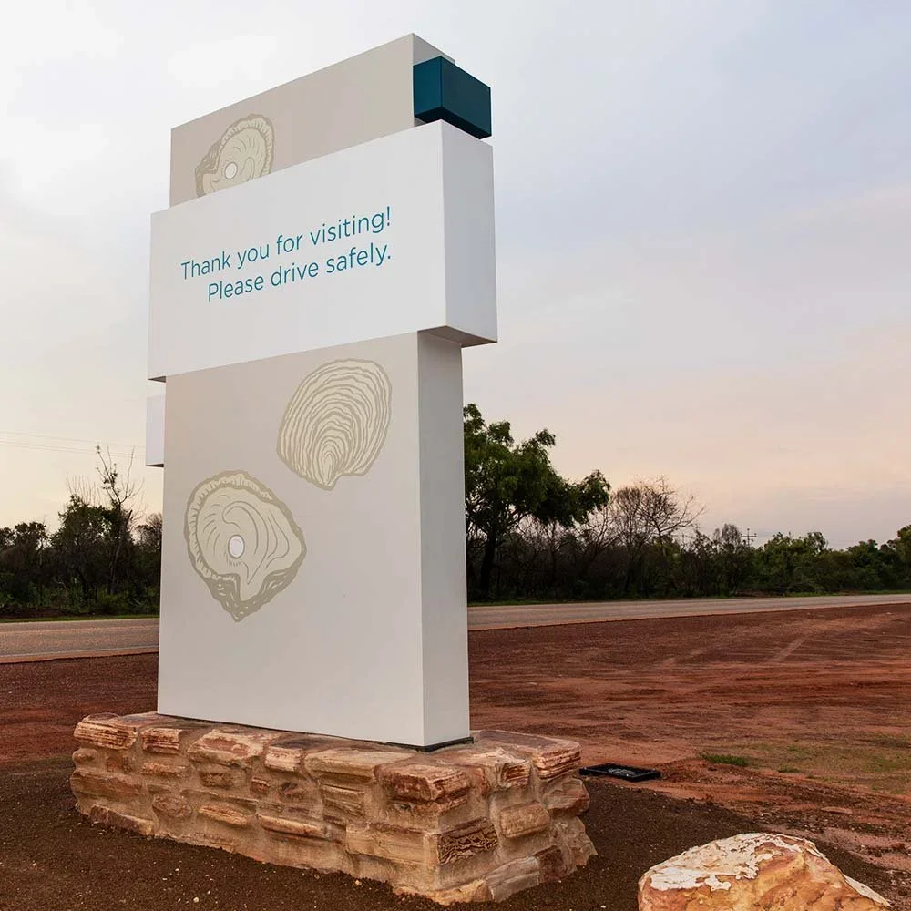 broome-city-council-highway-entry-sign-farewell-message.webp
