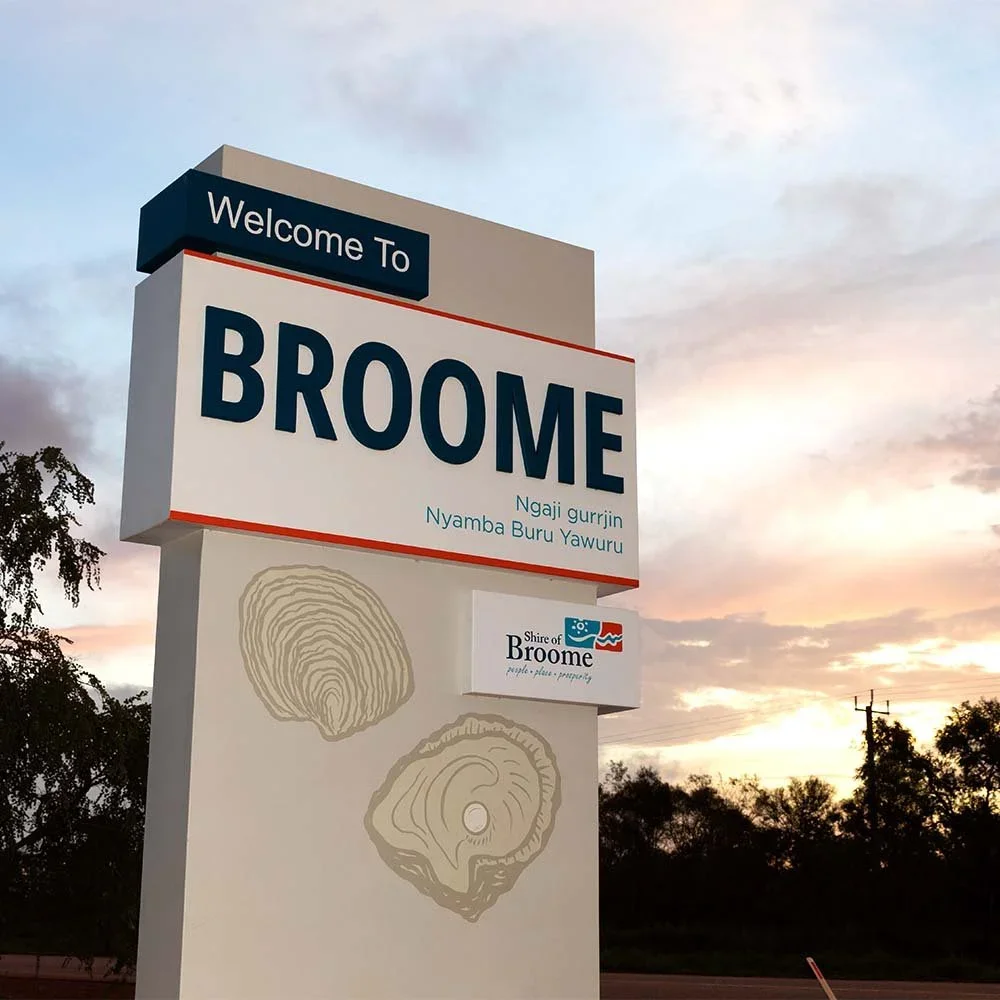 broome-town-entry-sign-with-sunset.webp