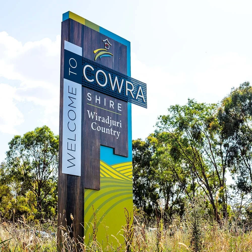 cowra-shire-council-entrance-gateway-signage-nsw.webp