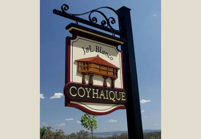 coyhaique-property-sign-2.webp