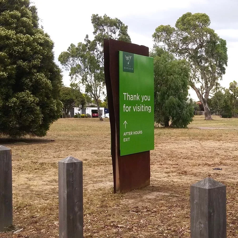 darebin-c-bundoora-park-entrance-signs.webp