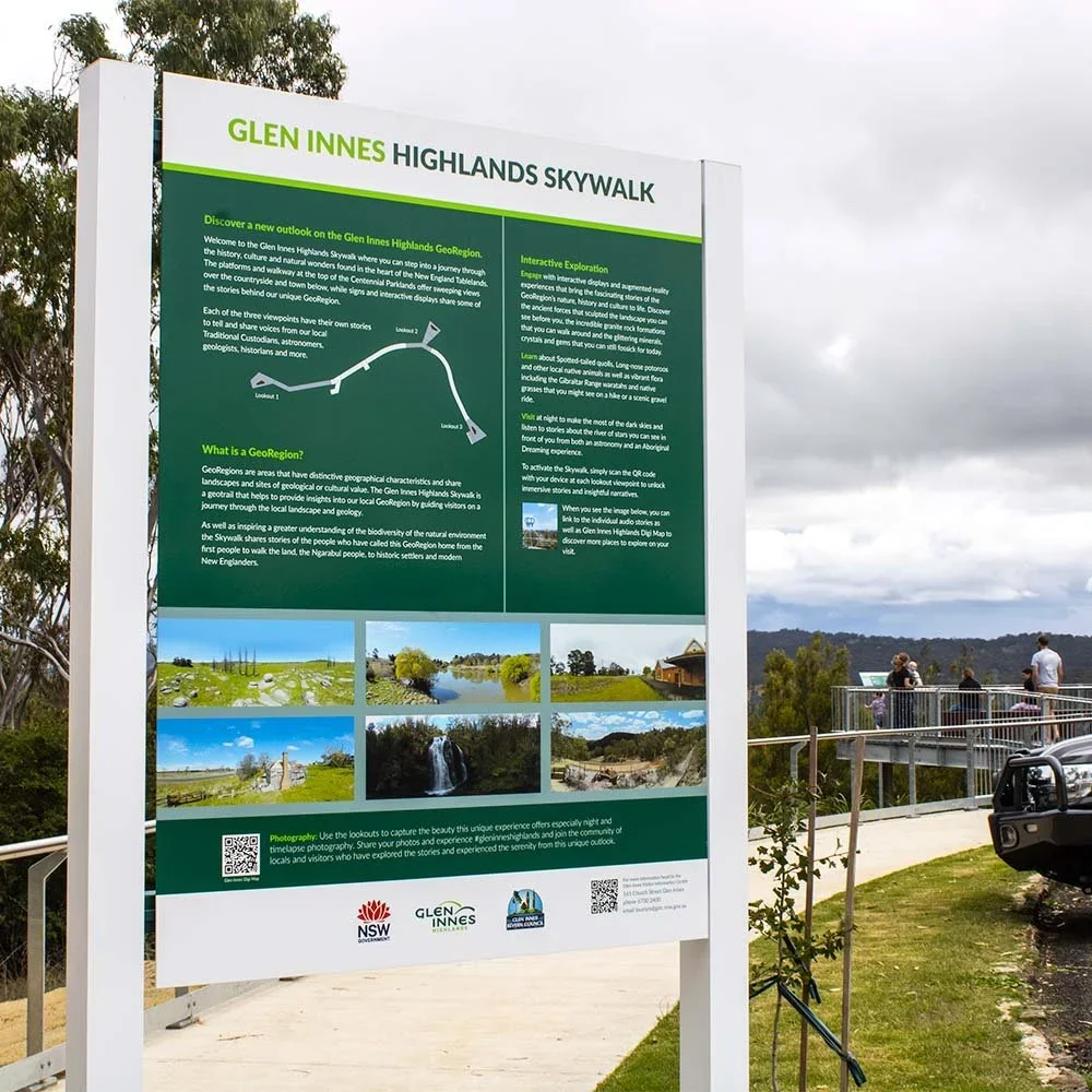 glen-innes-highlands-lookout-interpretive-historical-signs.webp
