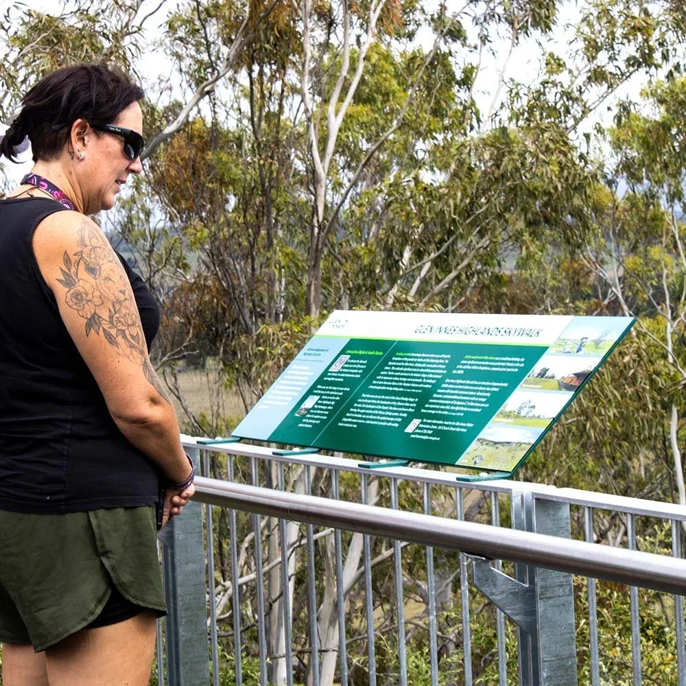 glen-innes-highlands-skywalk-railing-mounted-interpretive-signage.webp